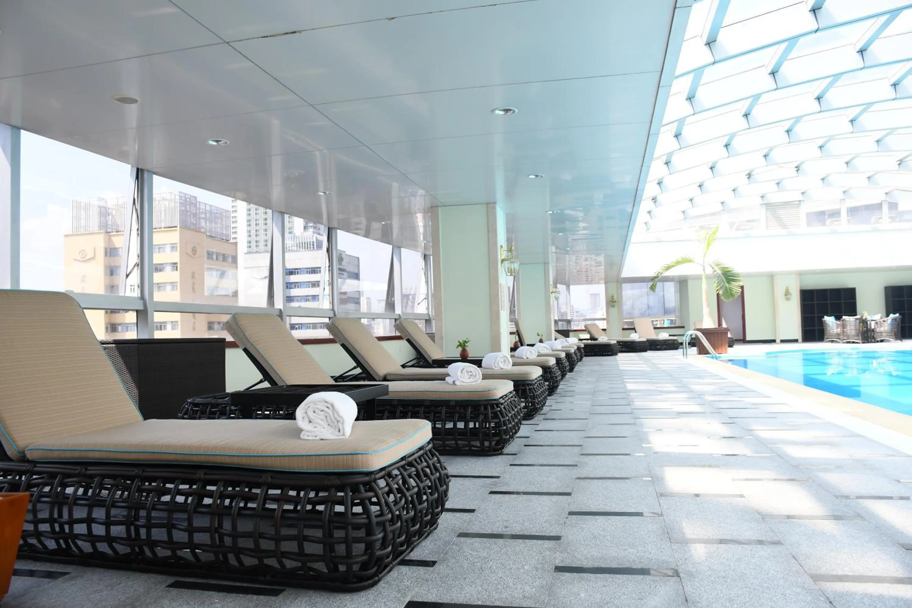 Swimming Pool in Kai Wah Plaza Hotel