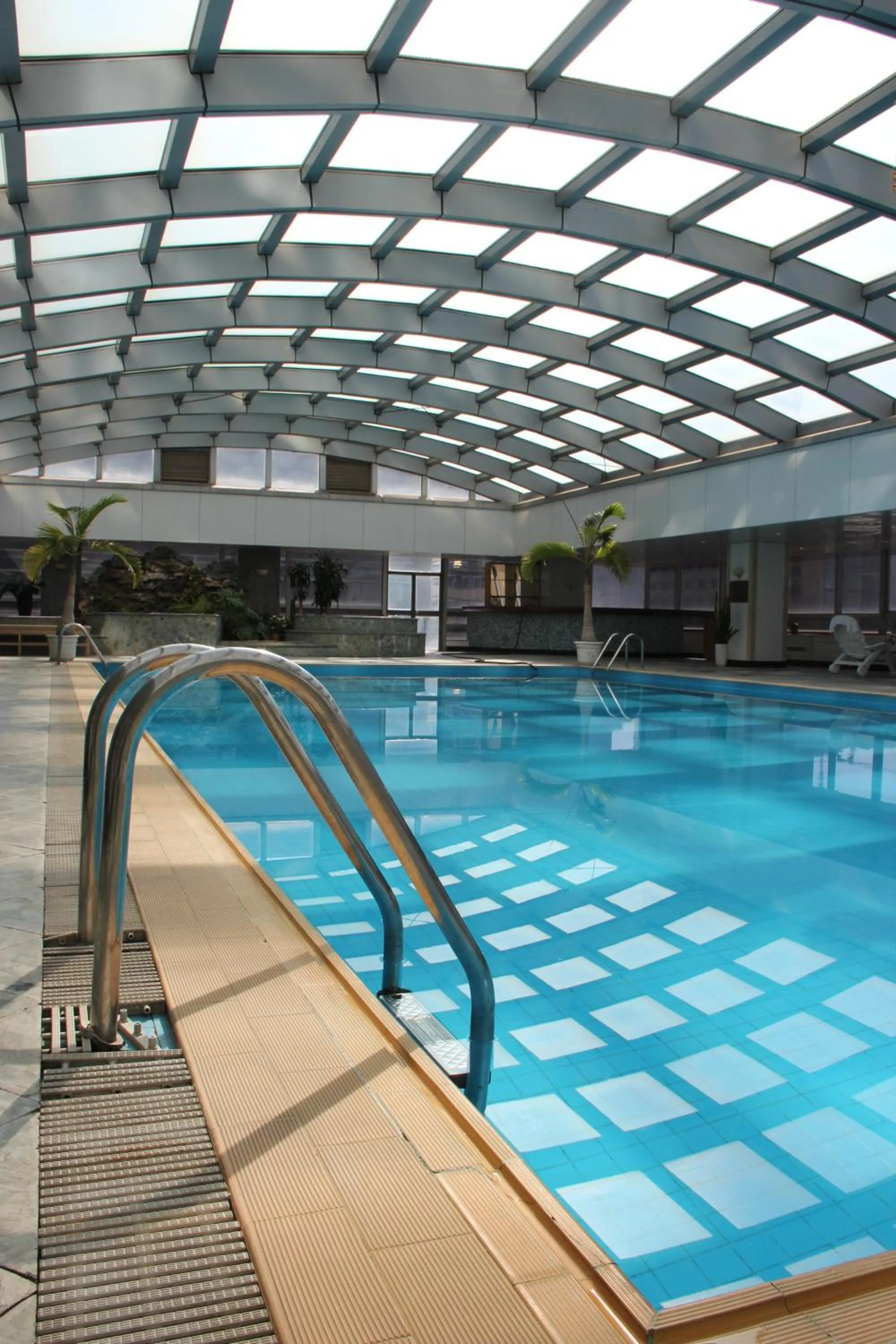 Swimming Pool in Kai Wah Plaza Hotel