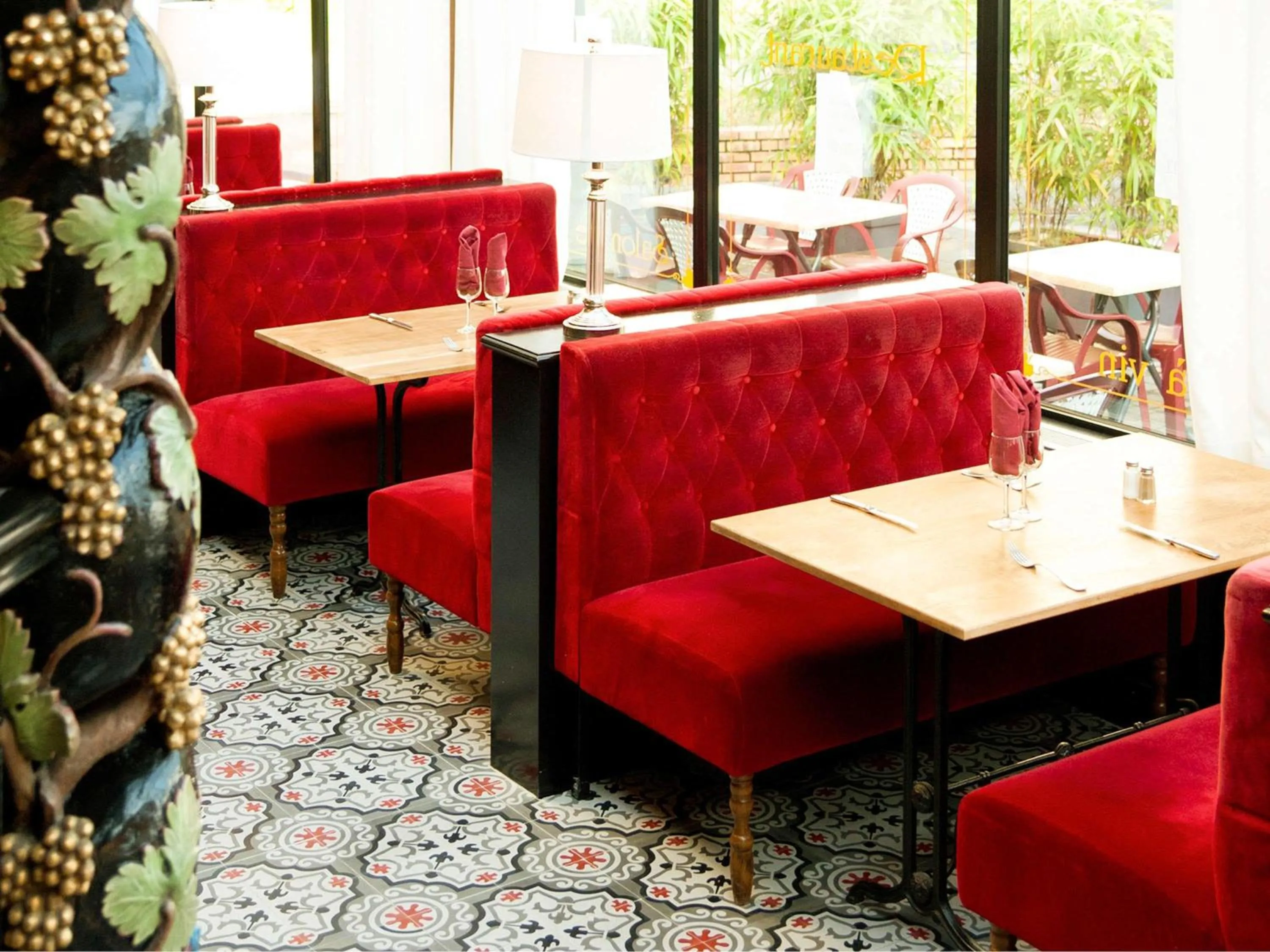 Restaurant/places to eat in Ibis Saint Étienne - La Terrasse