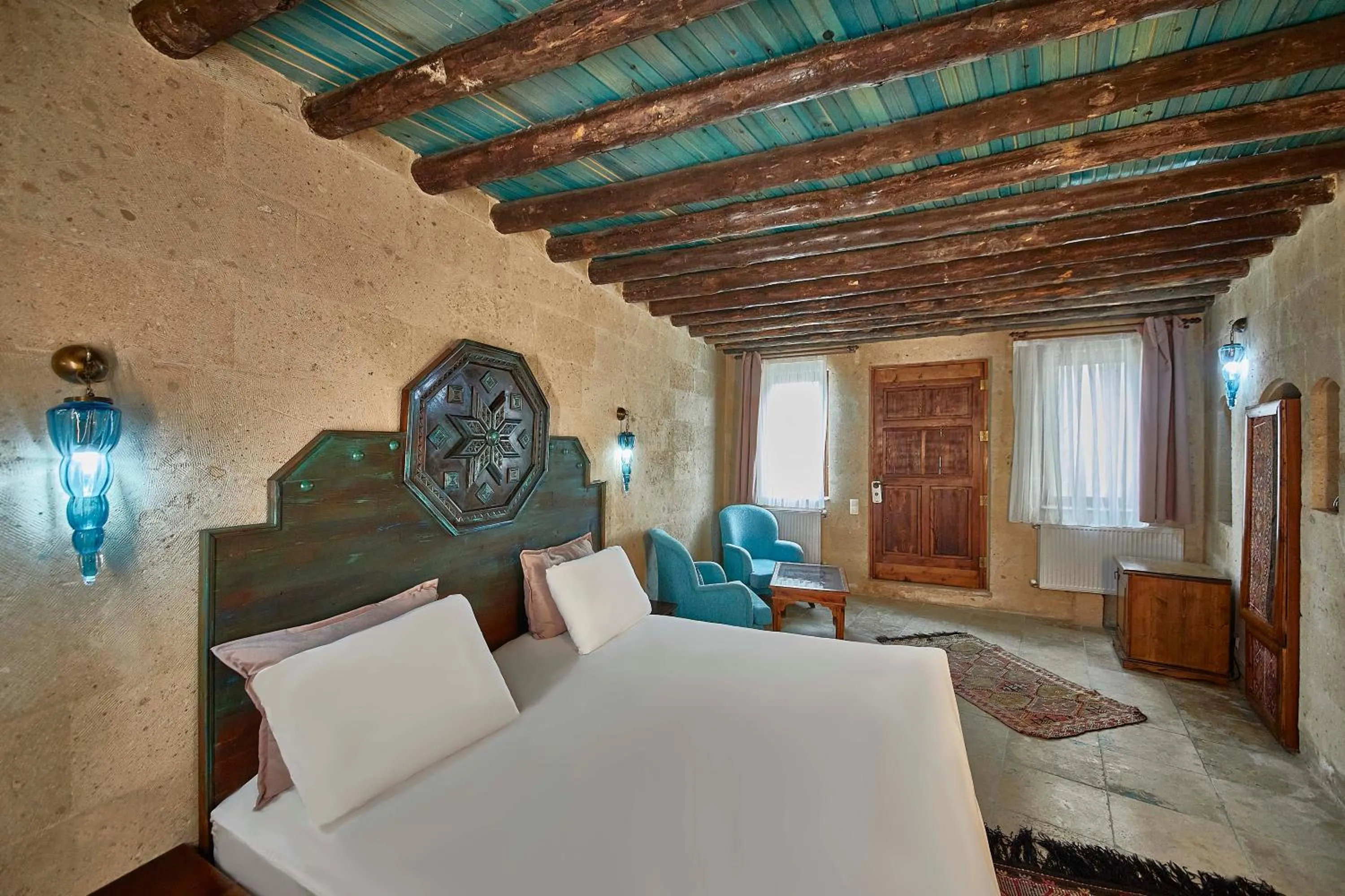 Photo of the whole room, Bed in Charm Of Cappadocia Cave Suites