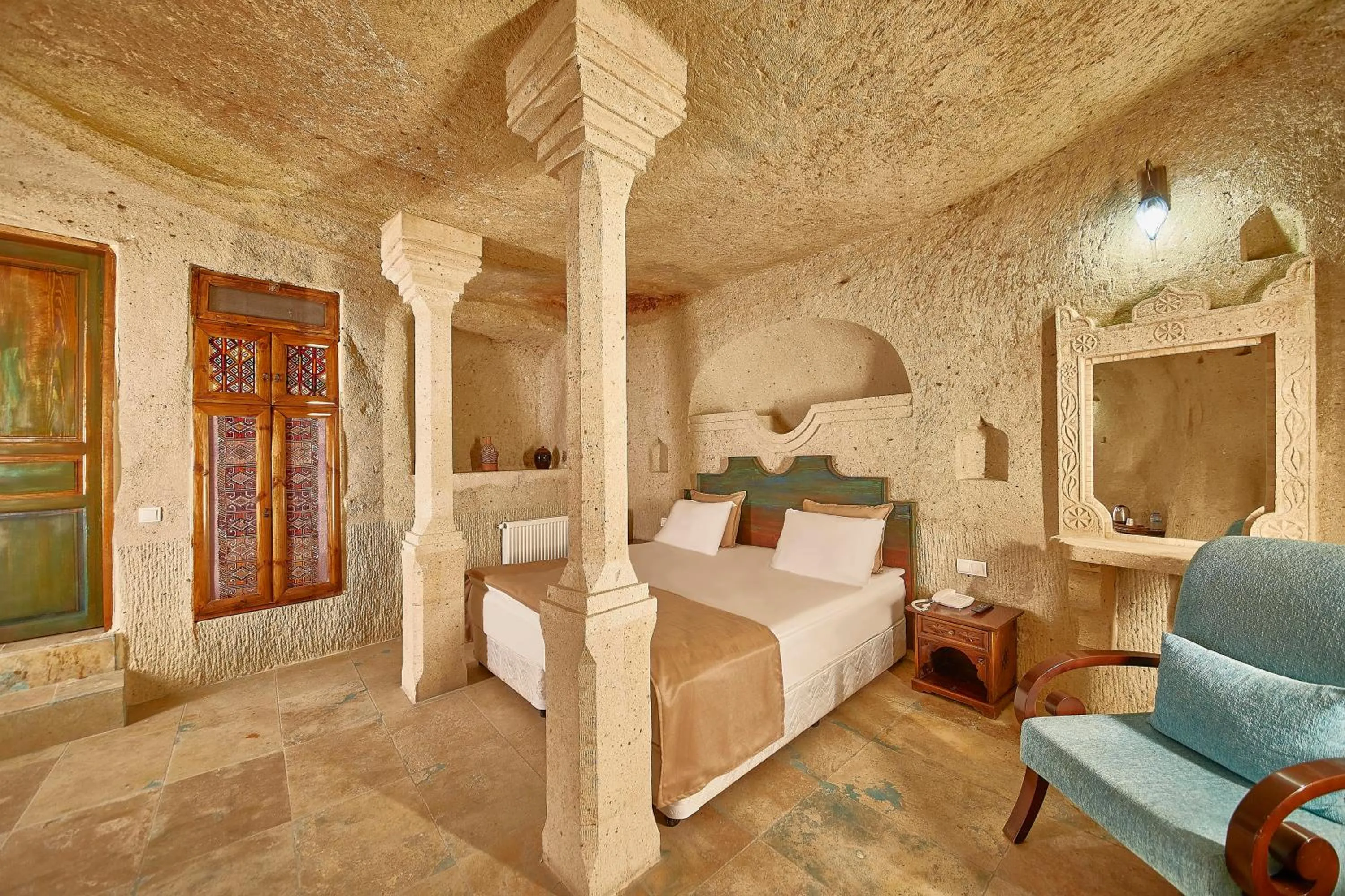 Photo of the whole room, Bed in Charm Of Cappadocia Cave Suites