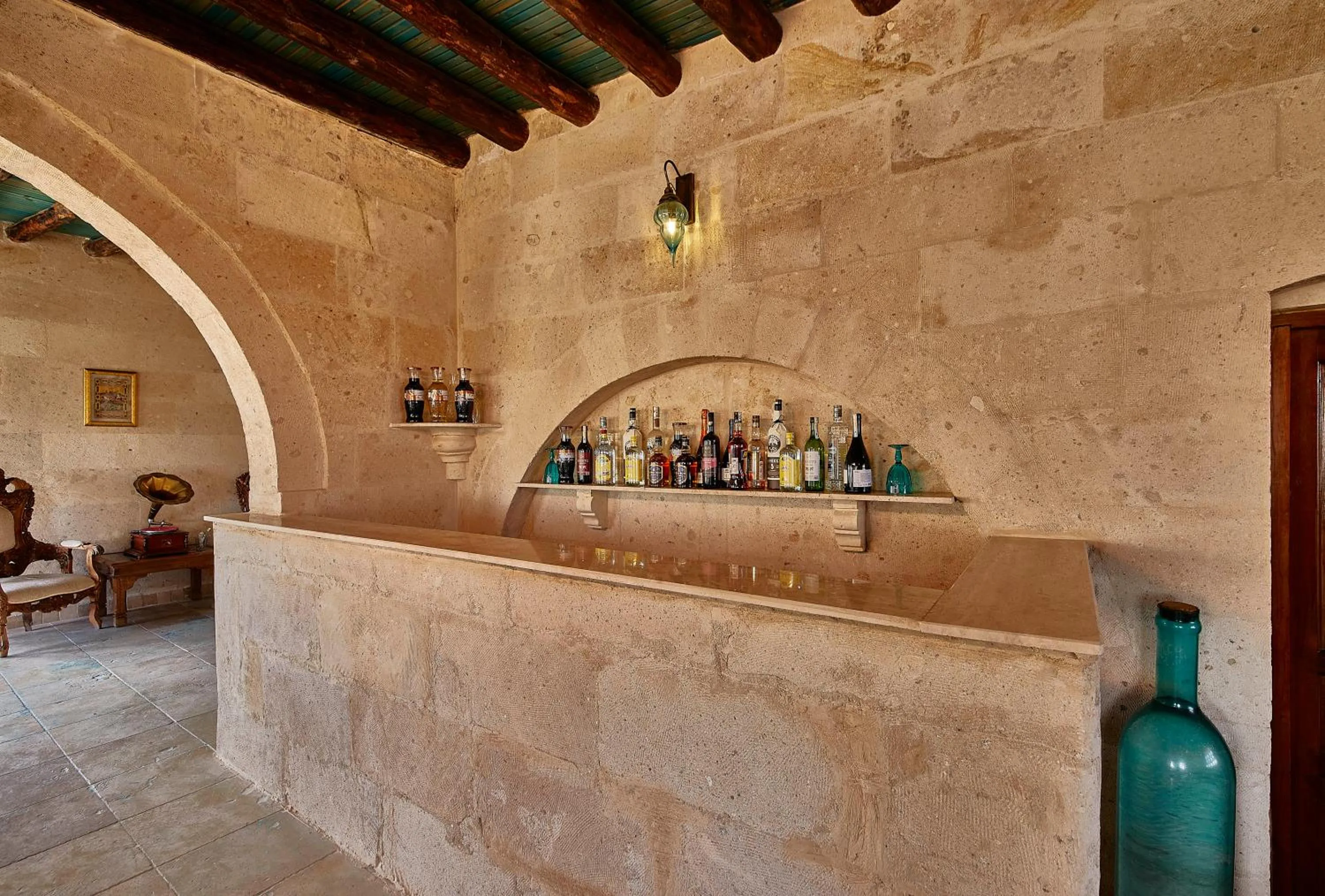 Lounge or bar in Charm Of Cappadocia Cave Suites