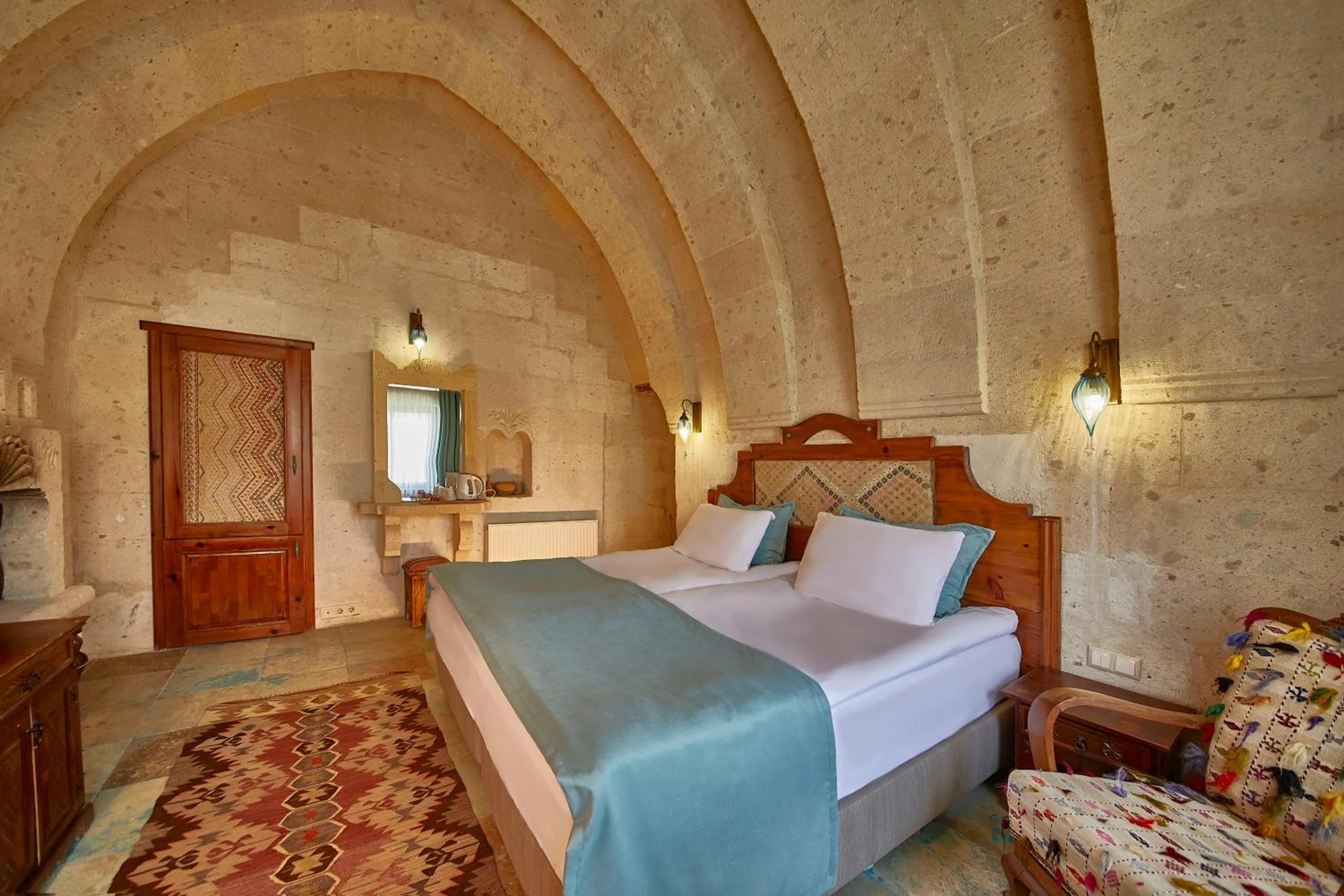 Photo of the whole room, Bed in Charm Of Cappadocia Cave Suites