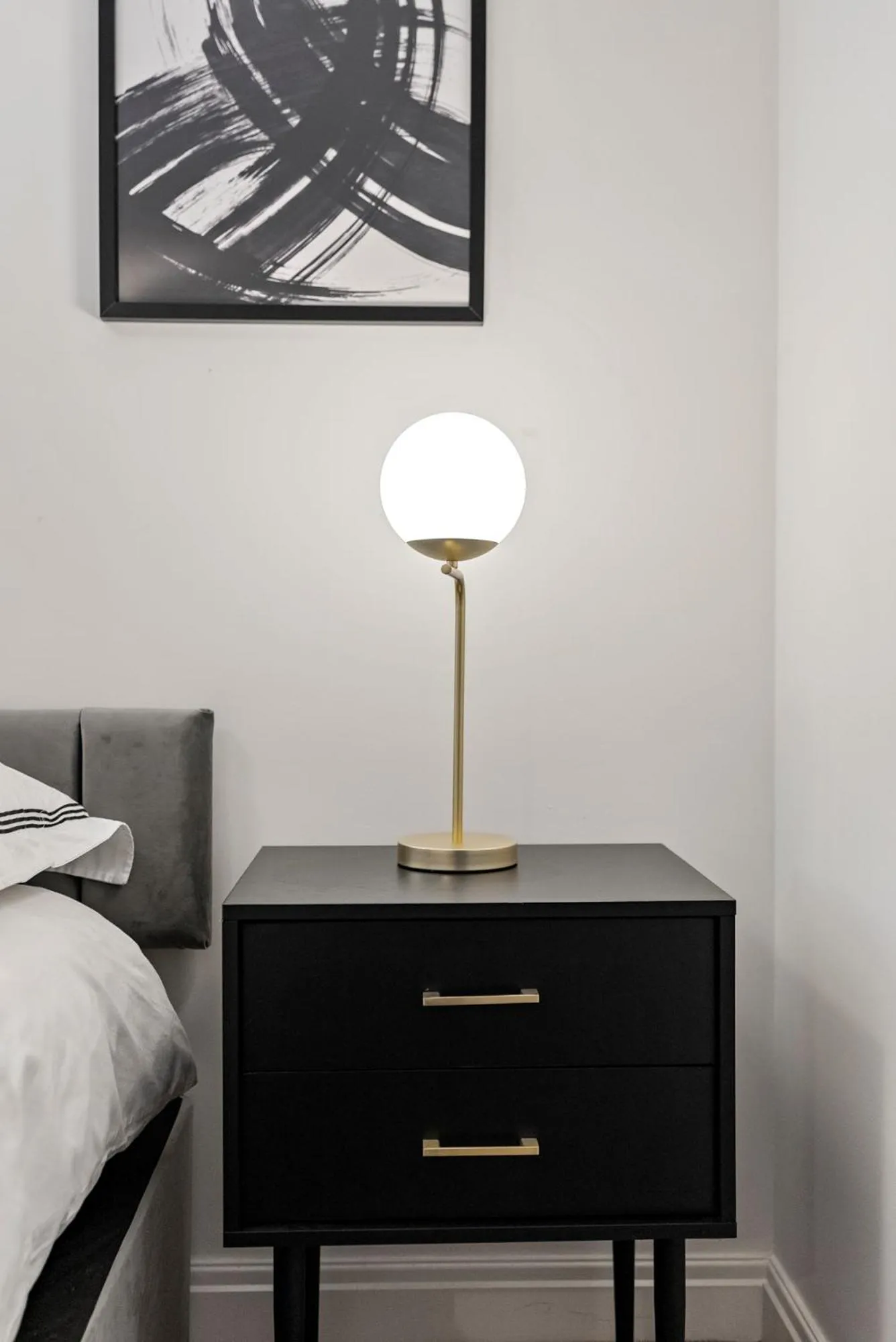 Bedroom, Bed in Mode Apartments Winter Gardens Blackpool