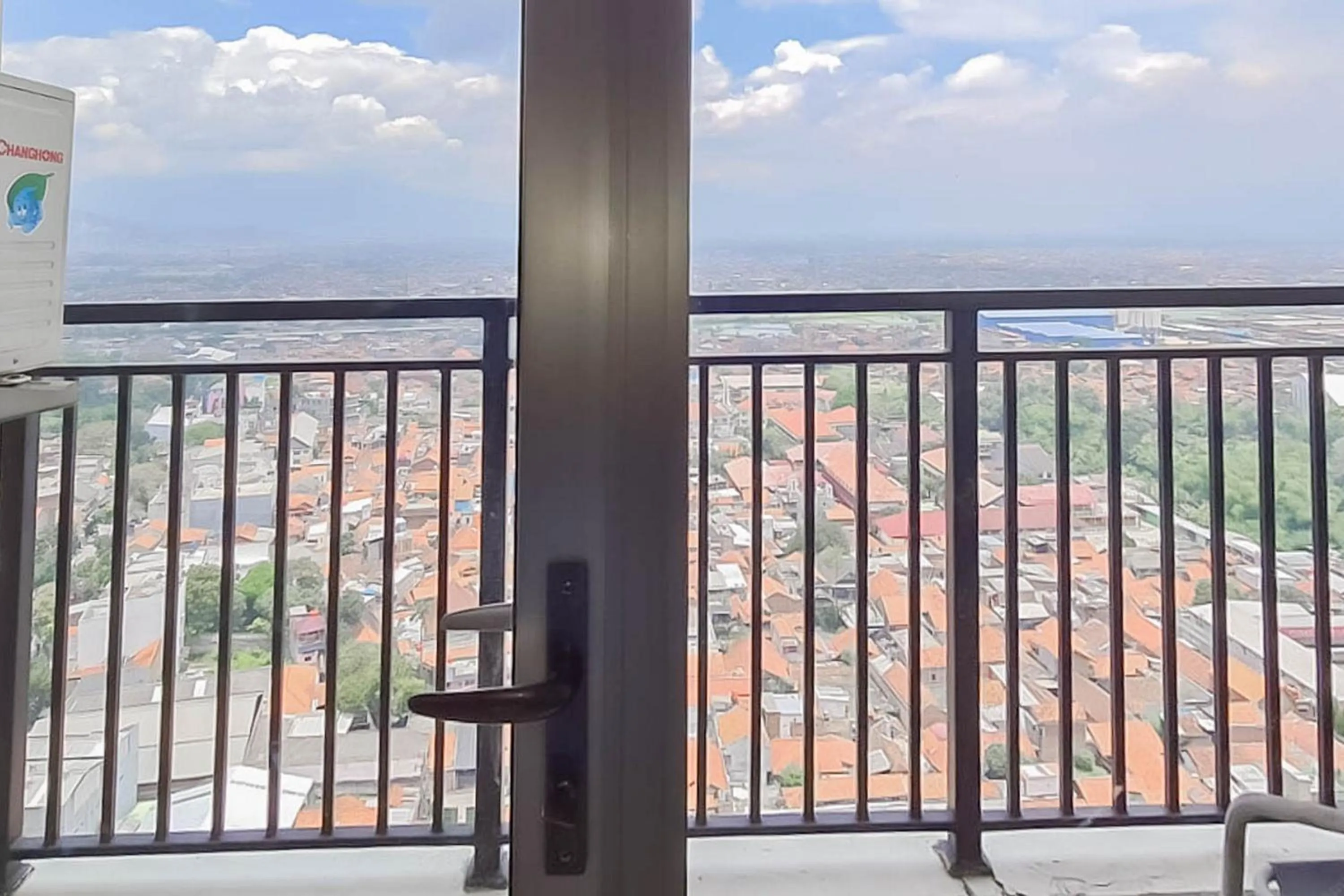 Balcony/Terrace in RedLiving Apartemen Mekarwangi Square - Agus 2 Tower A