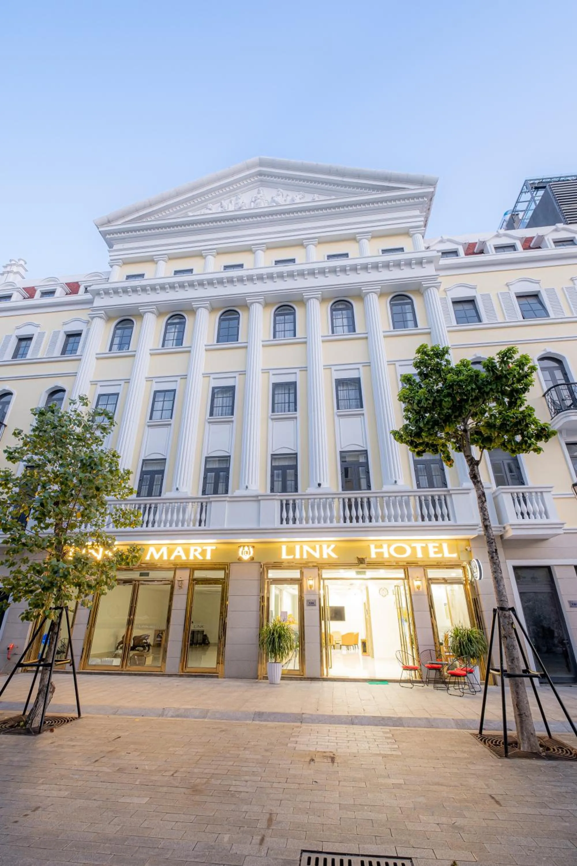 Property building in LINK HOTEL Ha Long