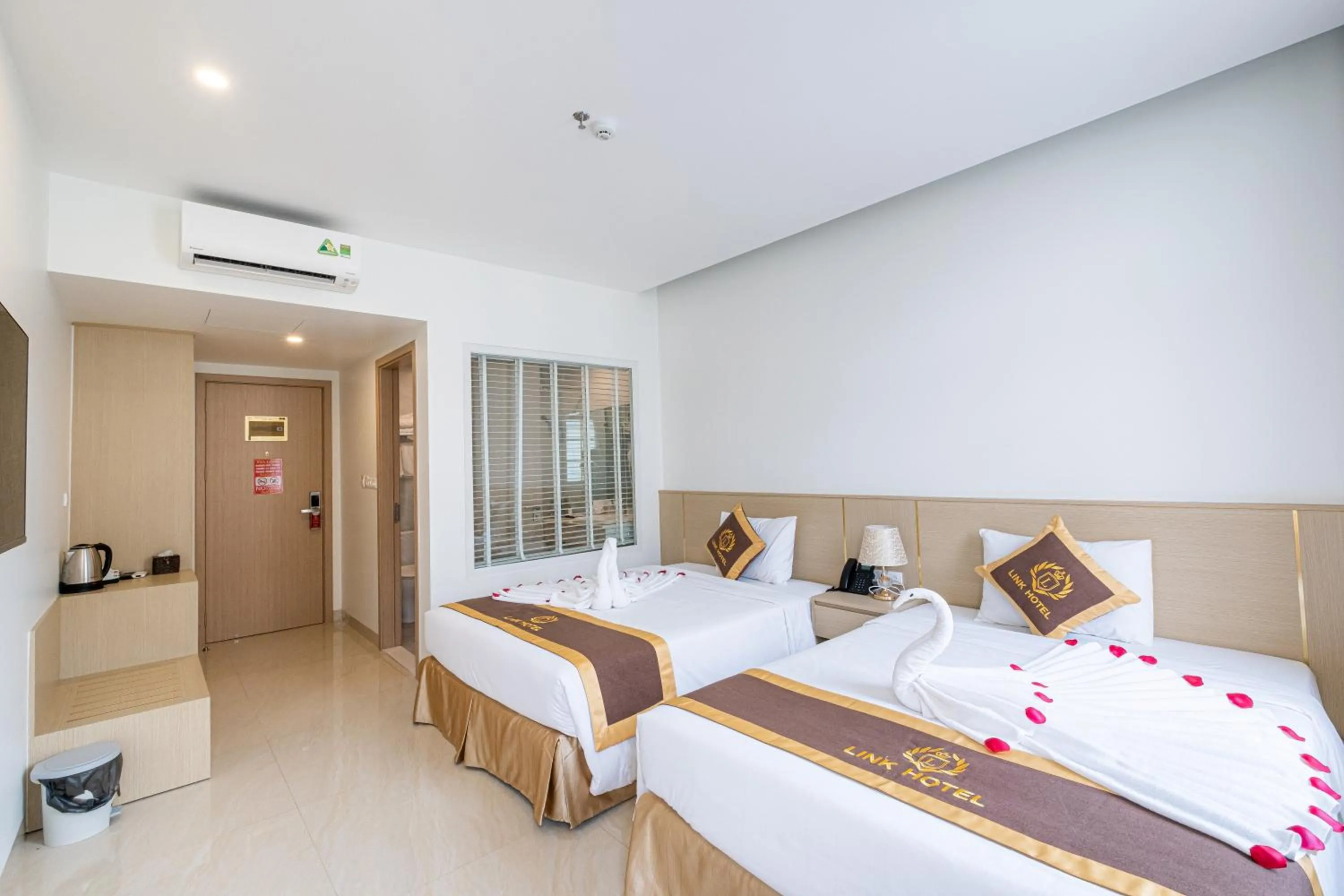 Bed in LINK HOTEL Ha Long