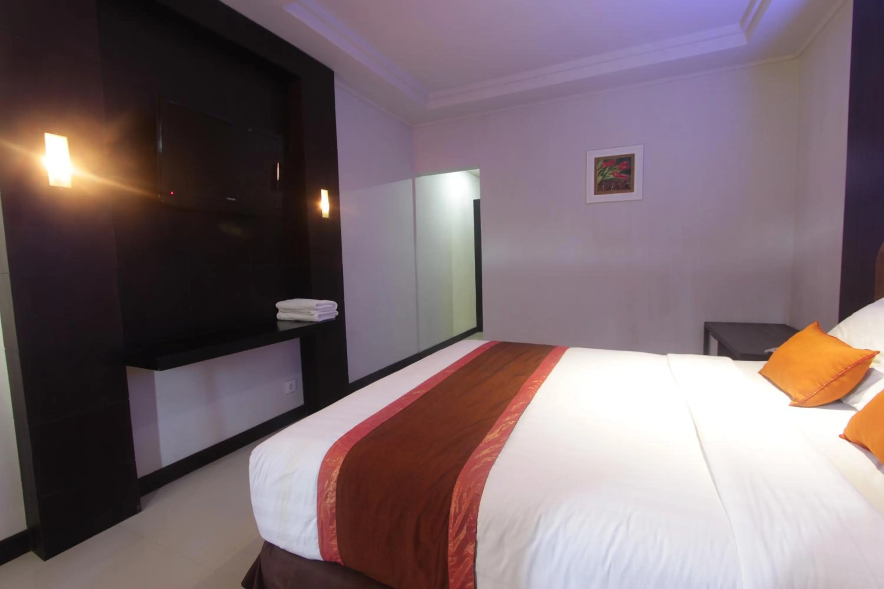 Photo of the whole room, Bed in Taman Agung Hotel