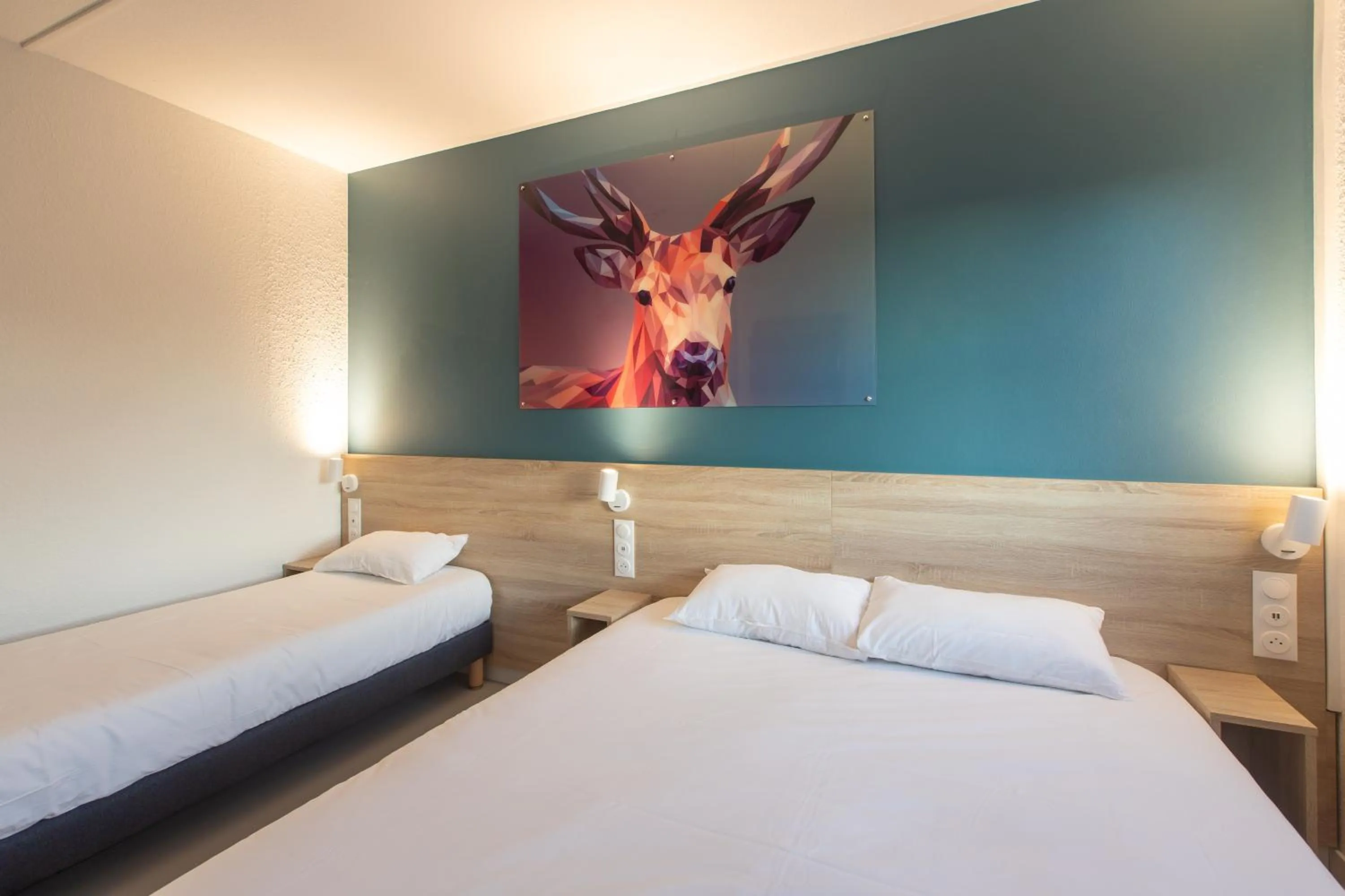 Photo of the whole room, Bed in Kyriad ECO - Narbonne Sud