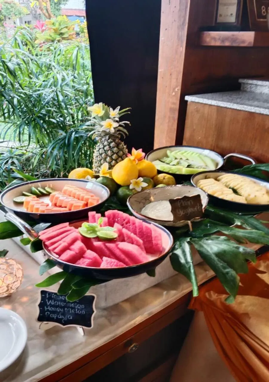 Restaurant/places to eat in Kusnadi Hotel