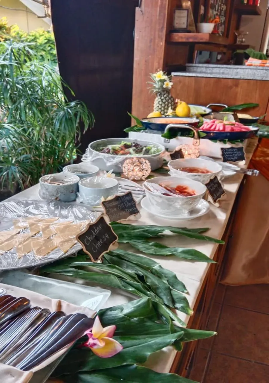 Restaurant/places to eat in Kusnadi Hotel