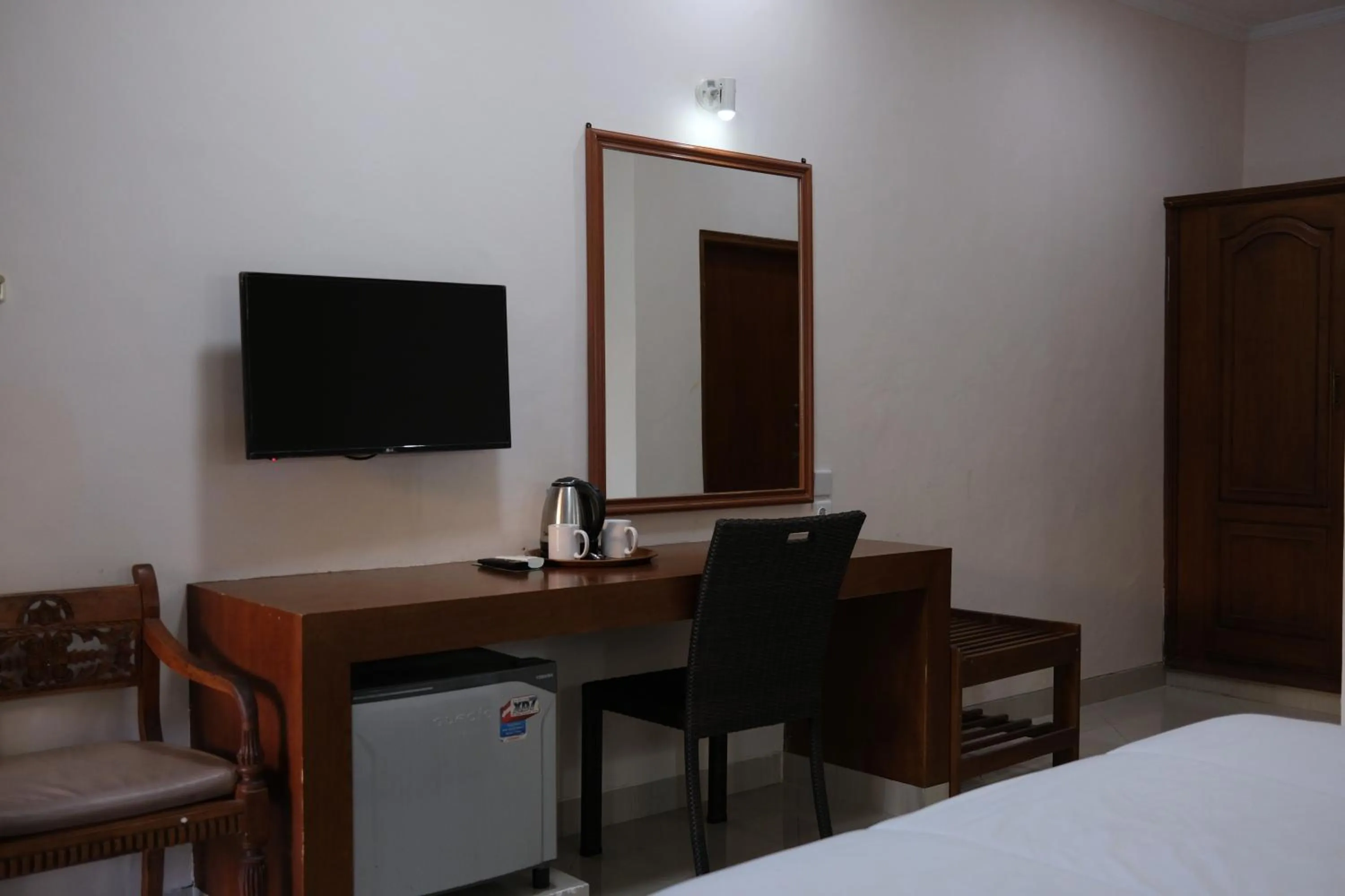 hair dresser, Bed in Fat Yogi Cottages