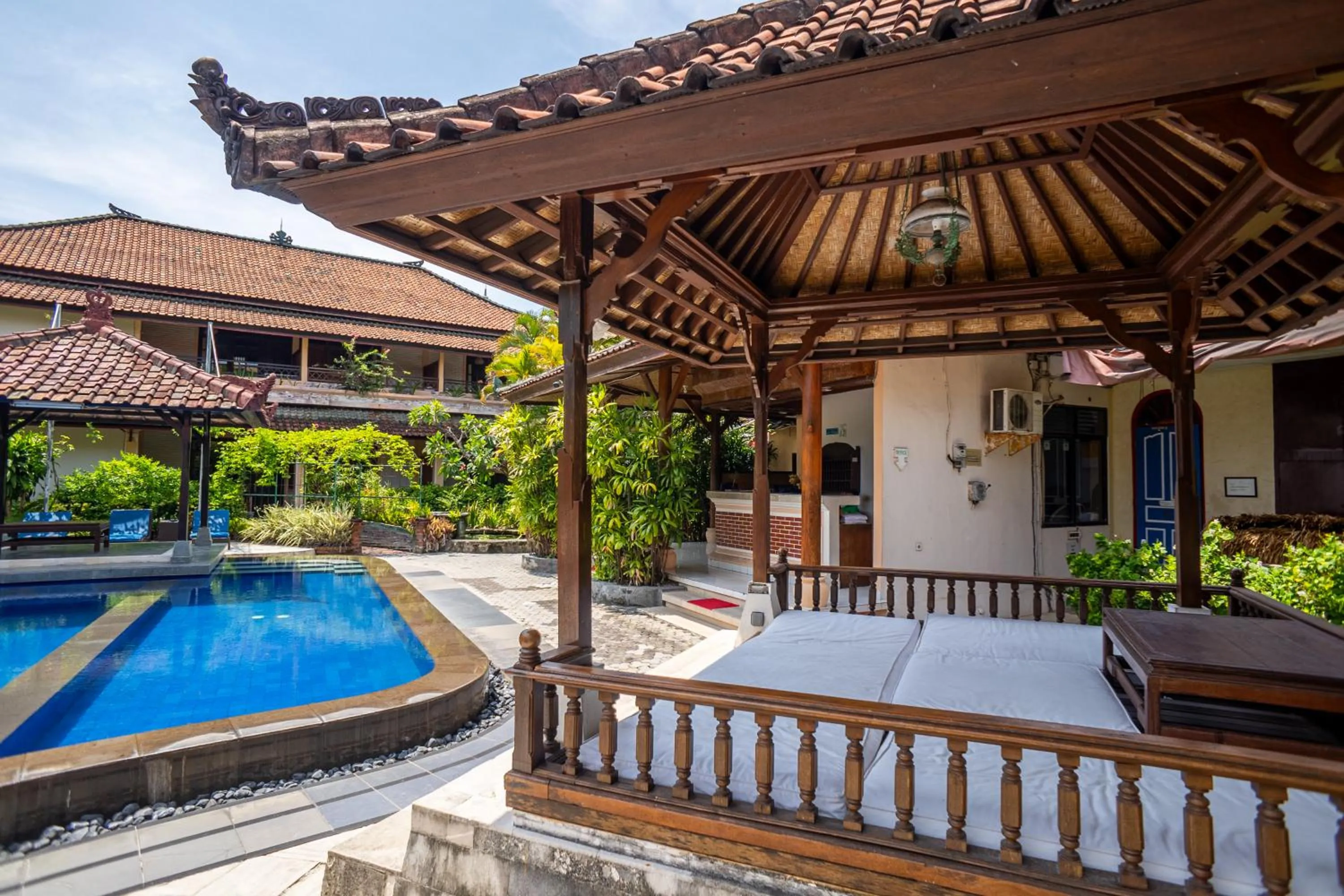 Swimming pool in Fat Yogi Cottages