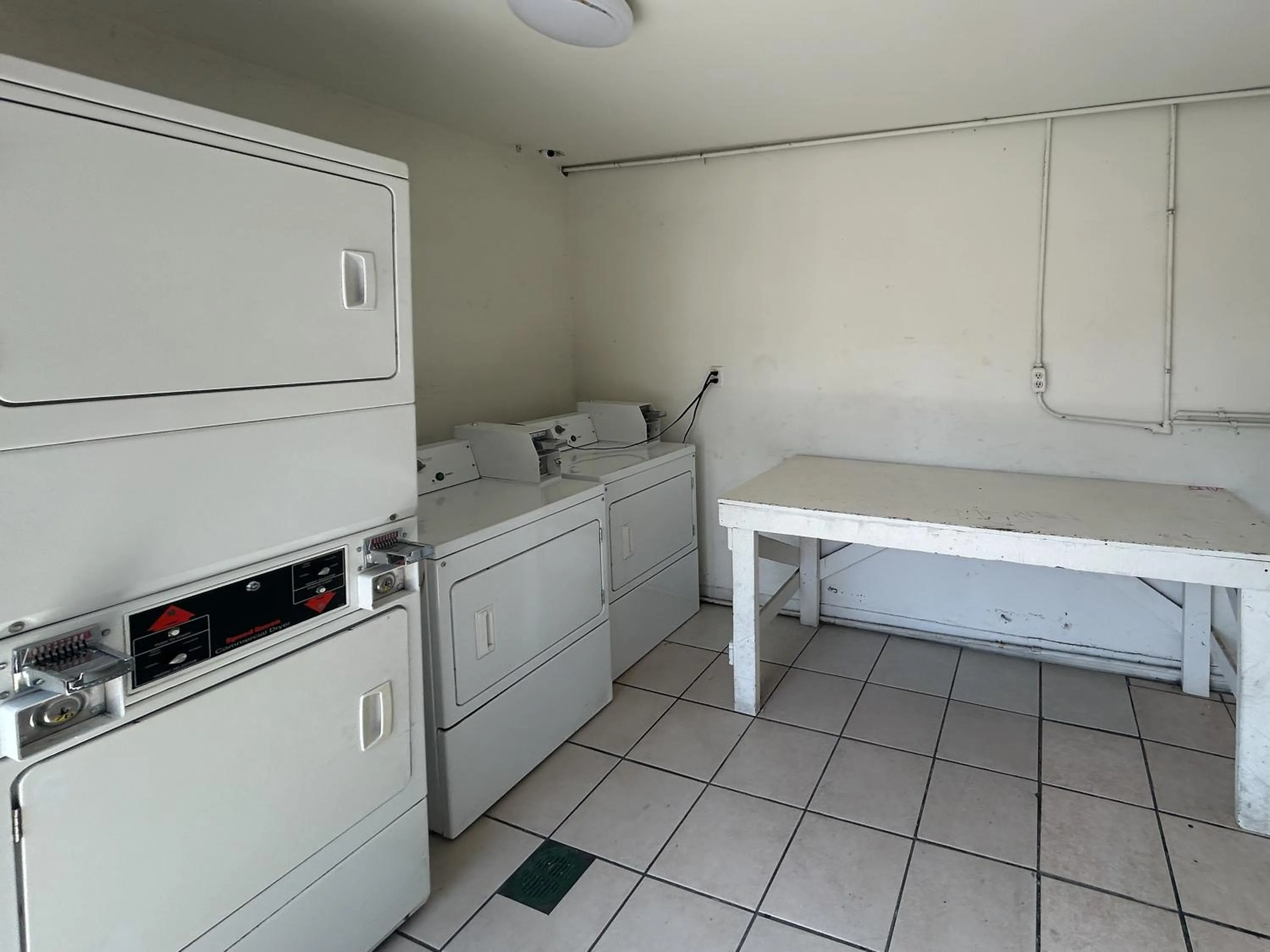 laundry in Motel 6 Buena Park, CA Anaheim Near Maingate Knotts