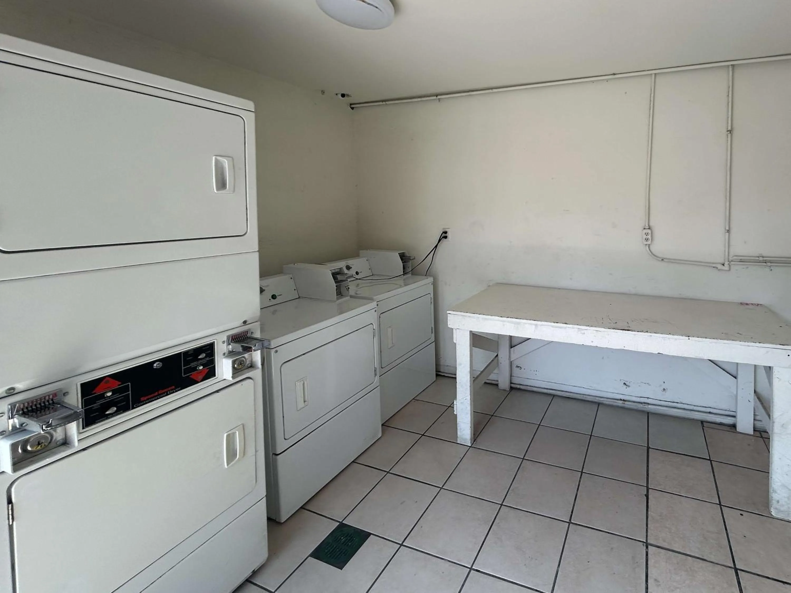 Property building in Motel 6 Buena Park, CA Anaheim Near Maingate Knotts