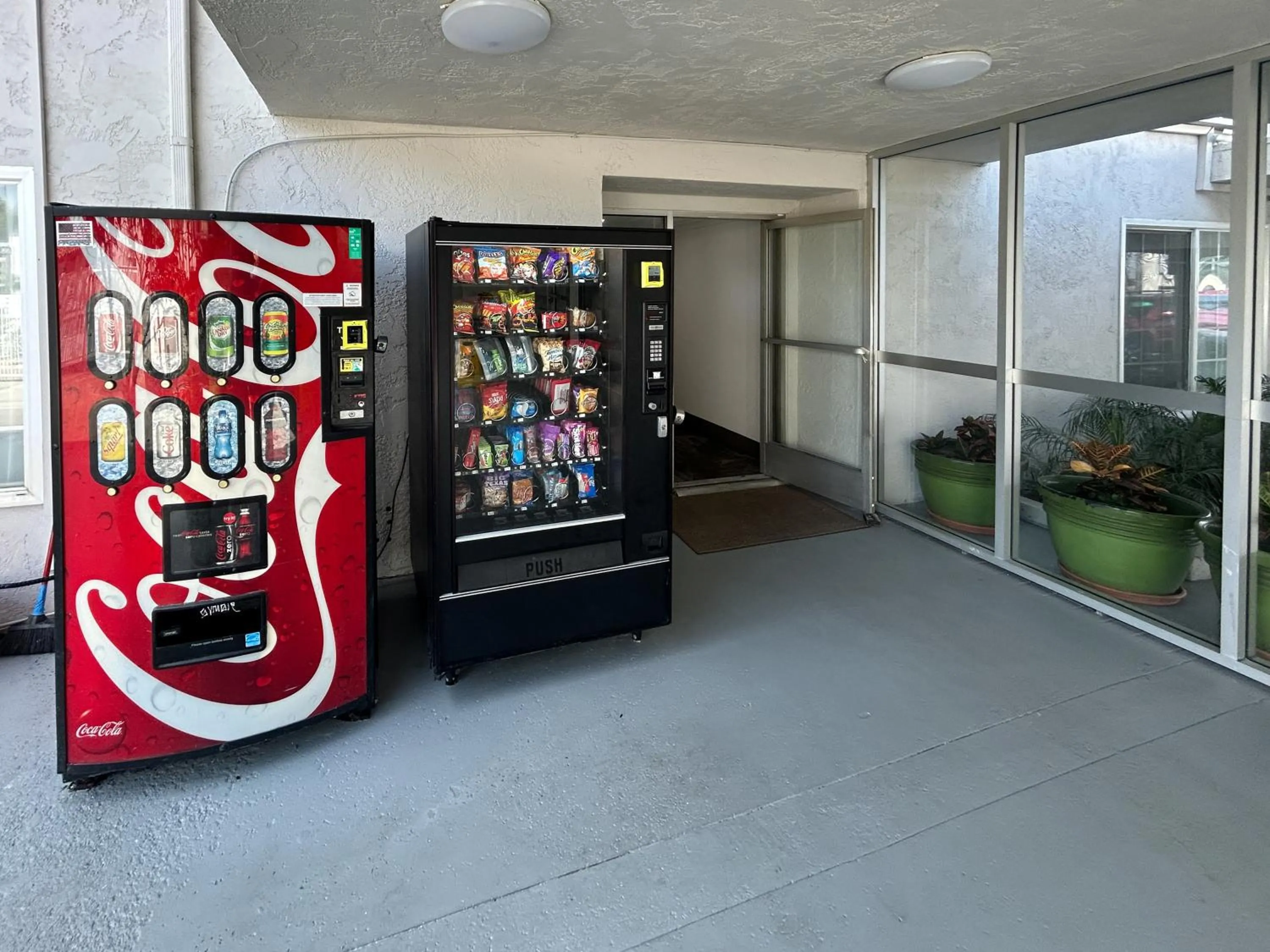 vending machine in Motel 6 Buena Park, CA Anaheim Near Maingate Knotts