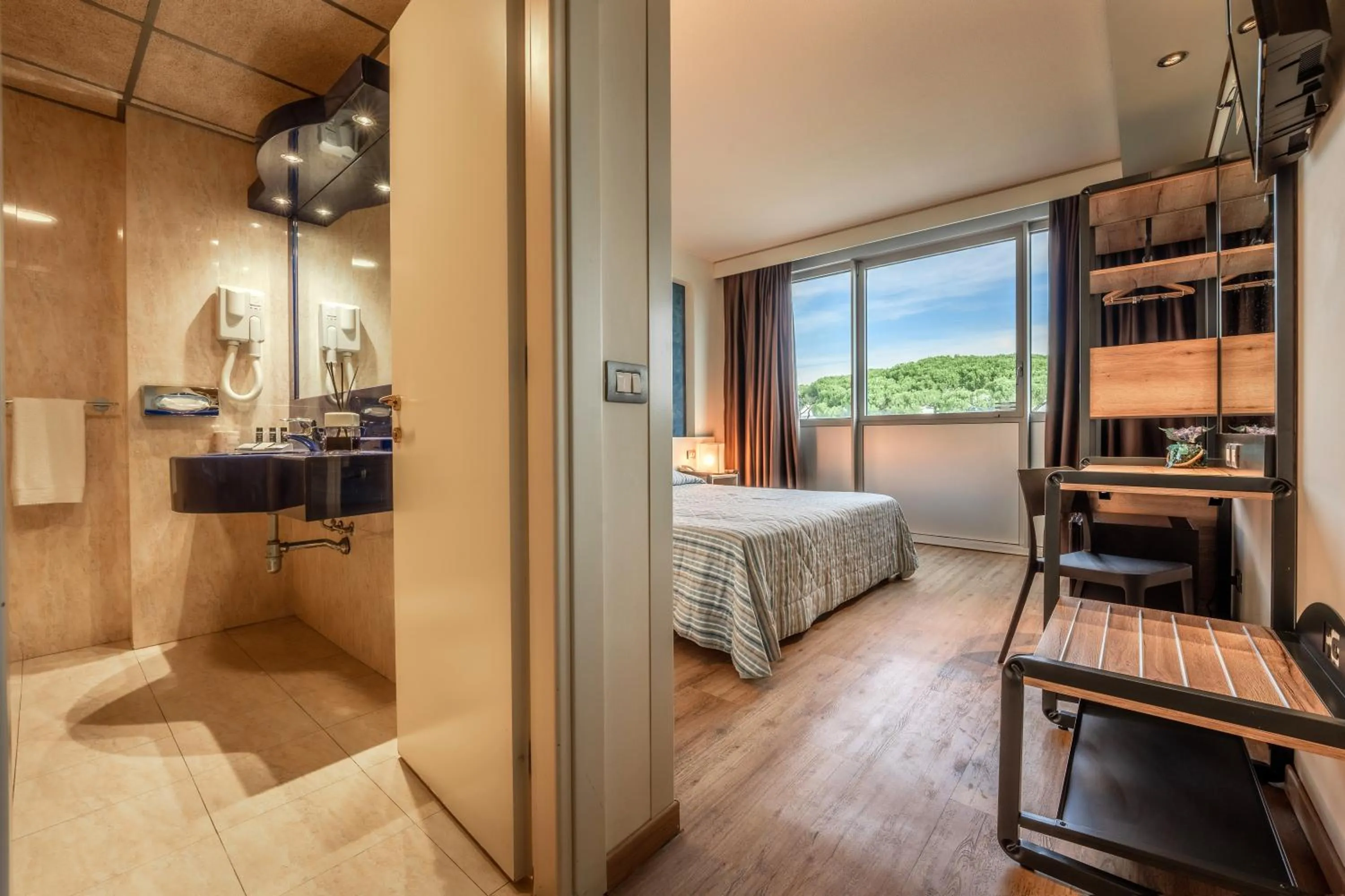 Photo of the whole room, Bed in Hotel Galilei