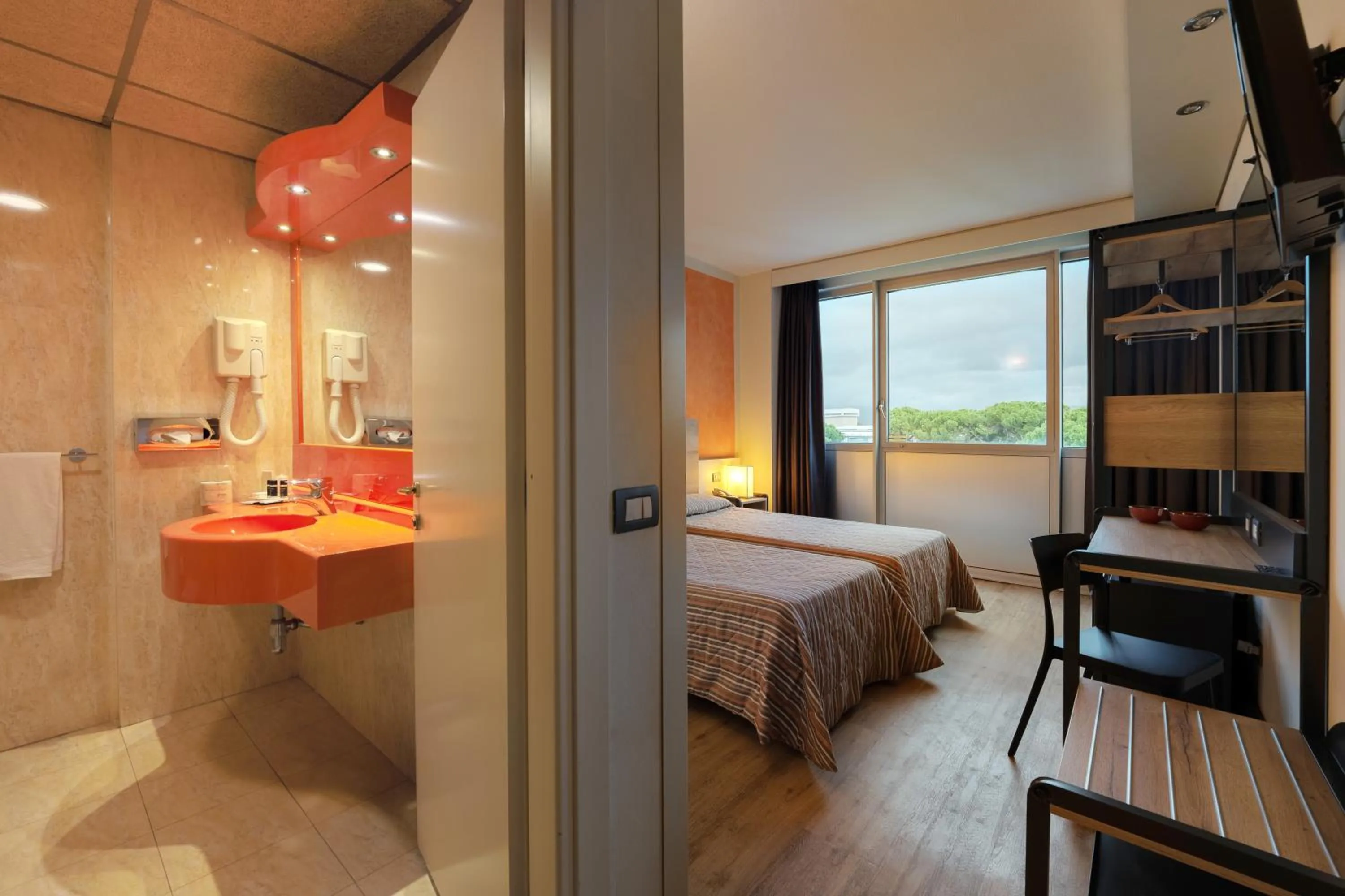 Bedroom, Bed in Hotel Galilei