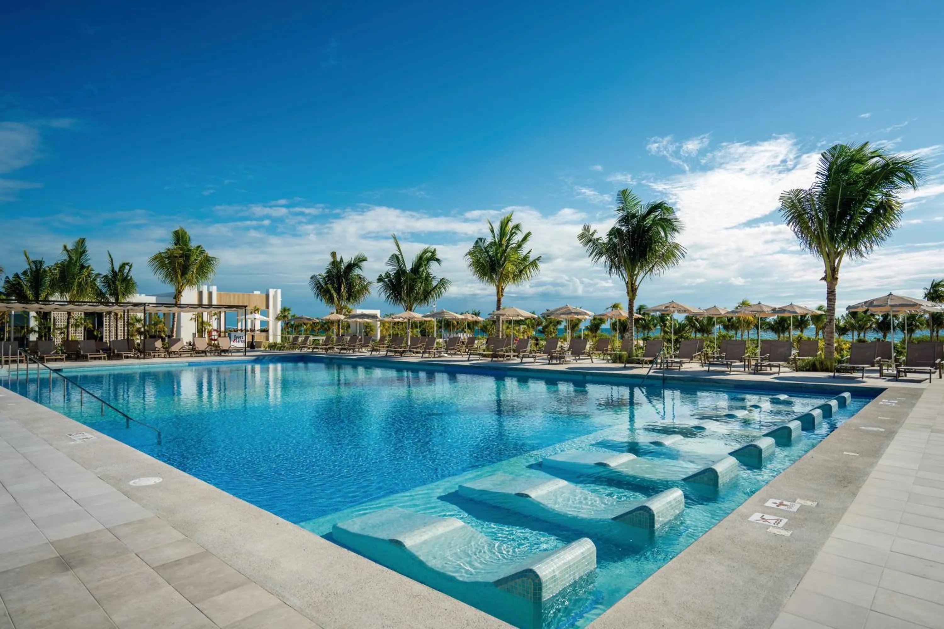 Swimming pool in Riu Latino - Adults Only - All Inclusive