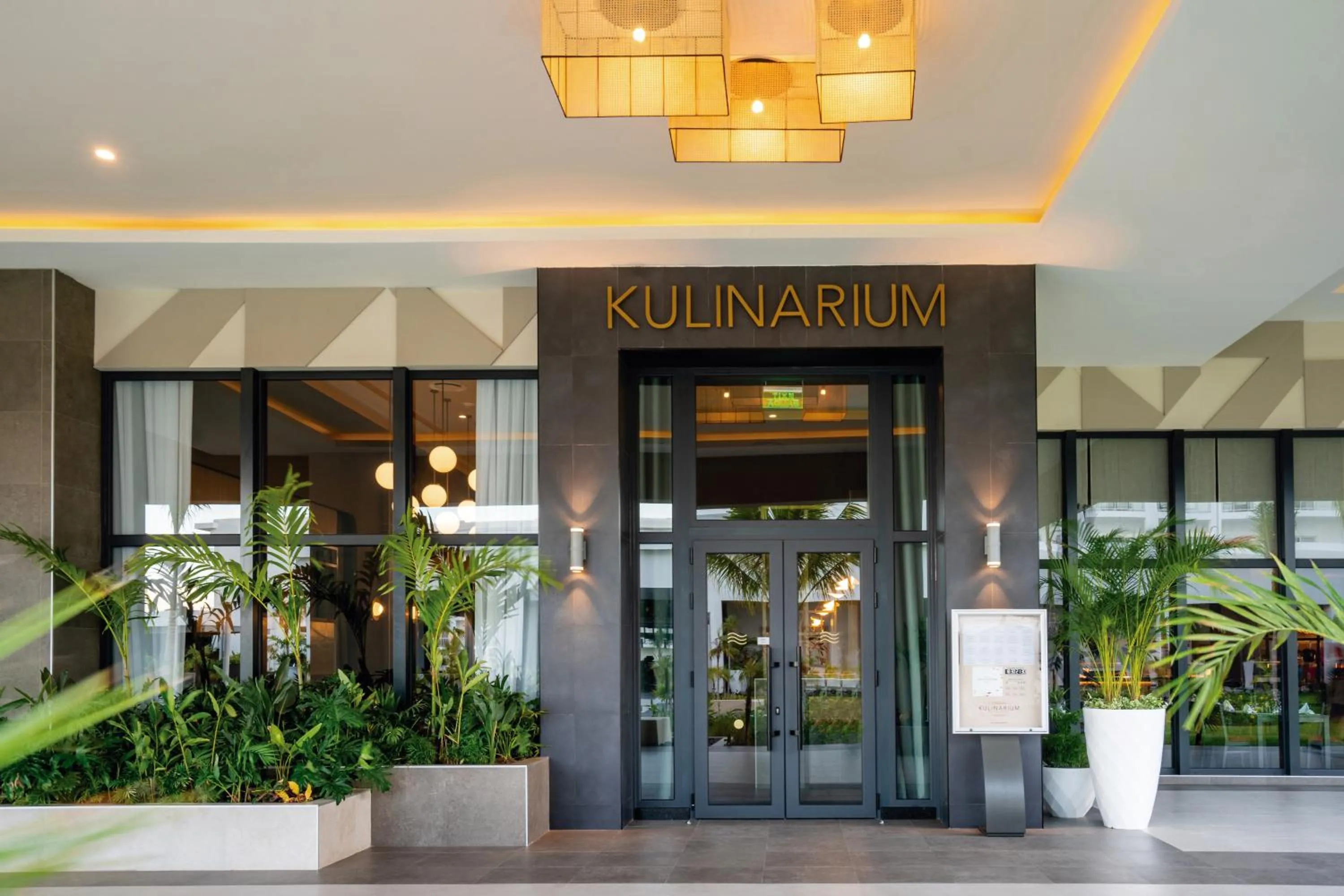 Restaurant/places to eat in Riu Latino - Adults Only - All Inclusive