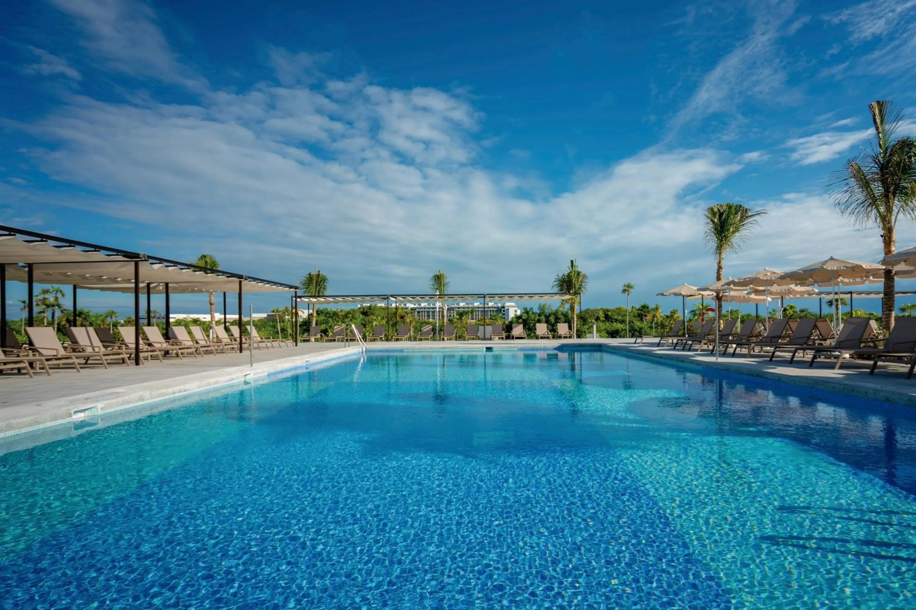 Swimming pool in Riu Latino - Adults Only - All Inclusive
