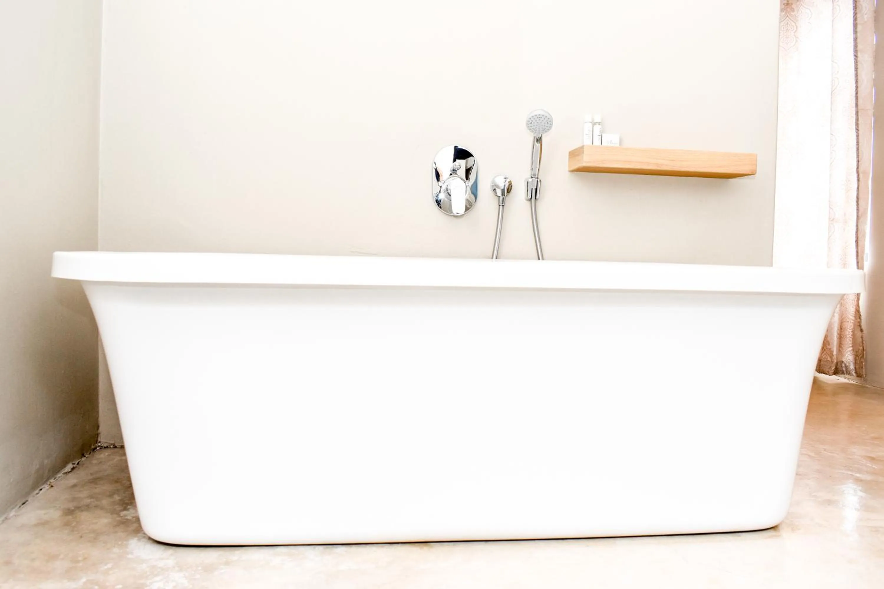 Hot Tub in Amabwe Guesthouse