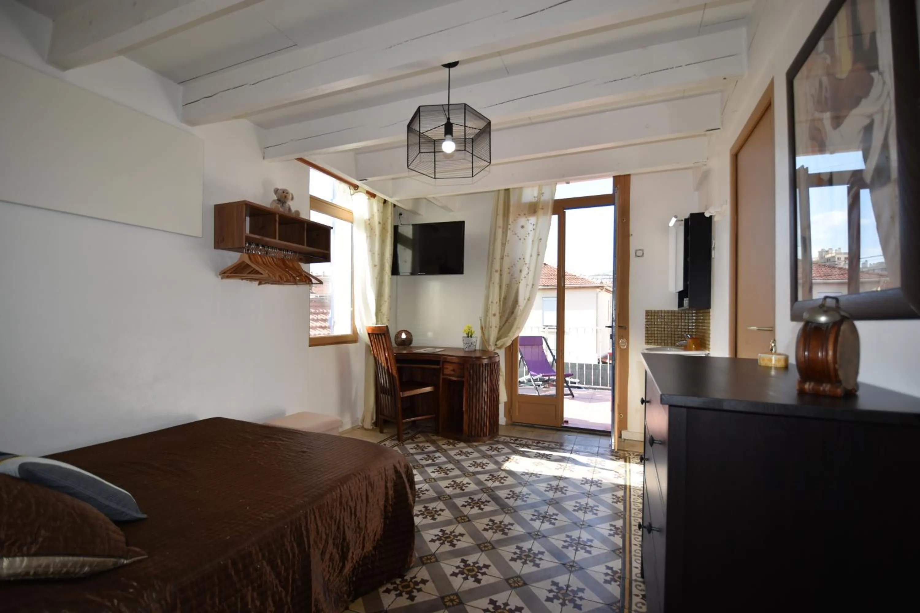 Balcony/Terrace, Bed in Villa le 180 cinq