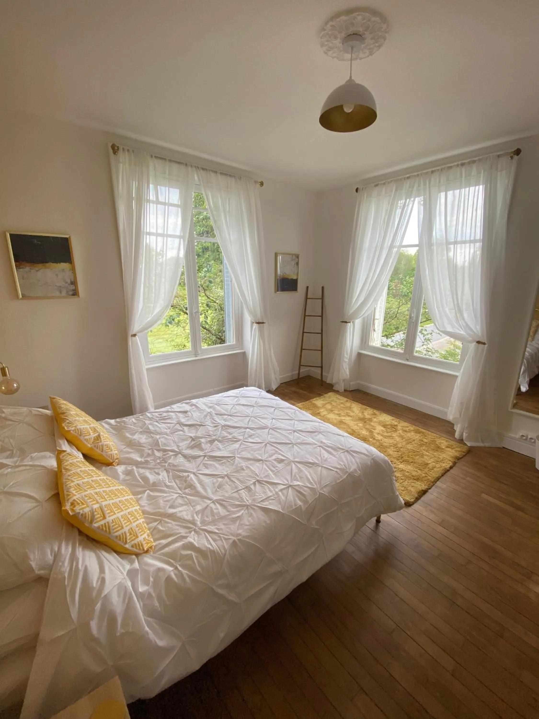 King Room with Garden View - single occupancy in Maison de Montgibaud