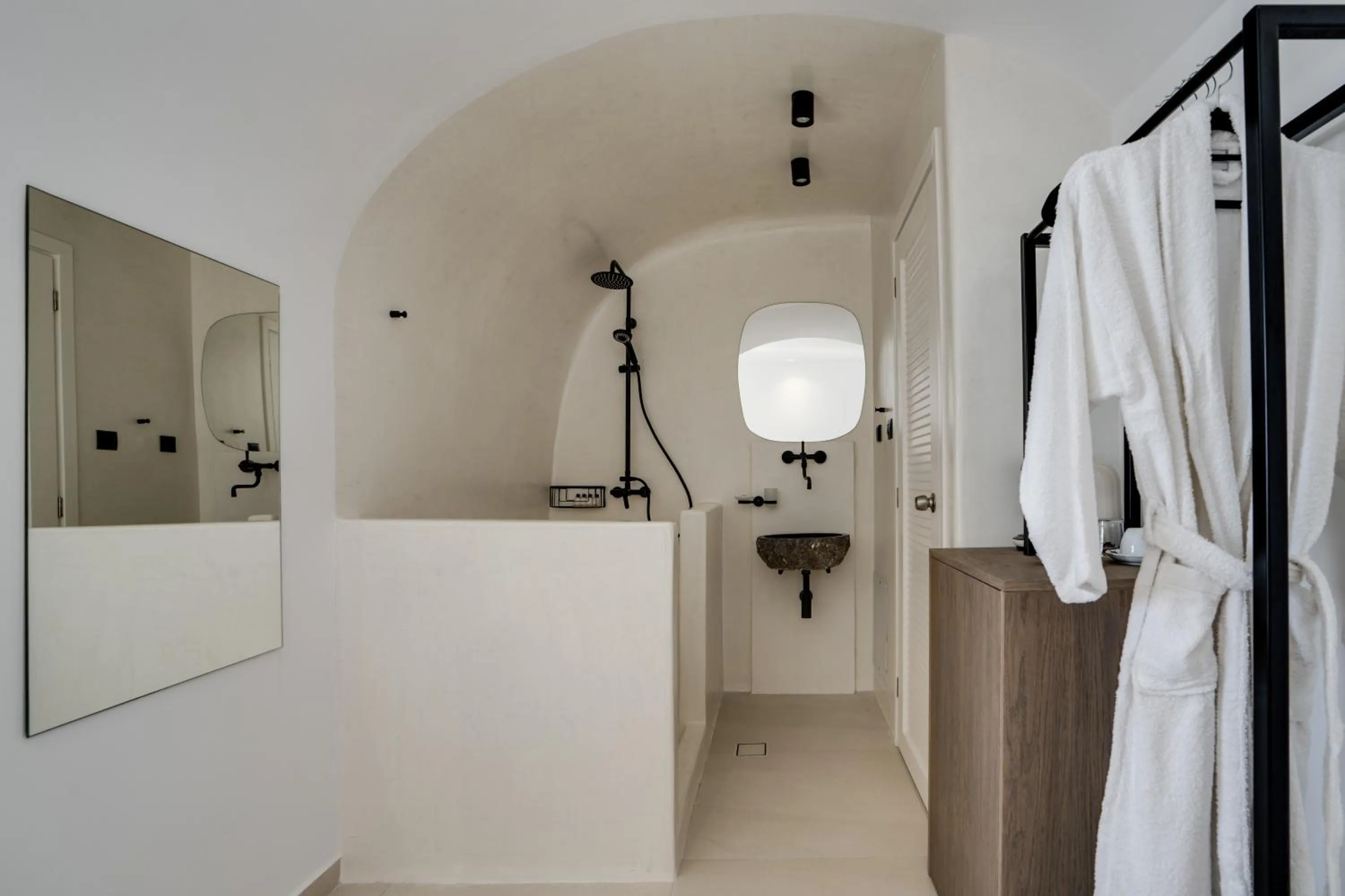 Shower in Imera Vista Suites