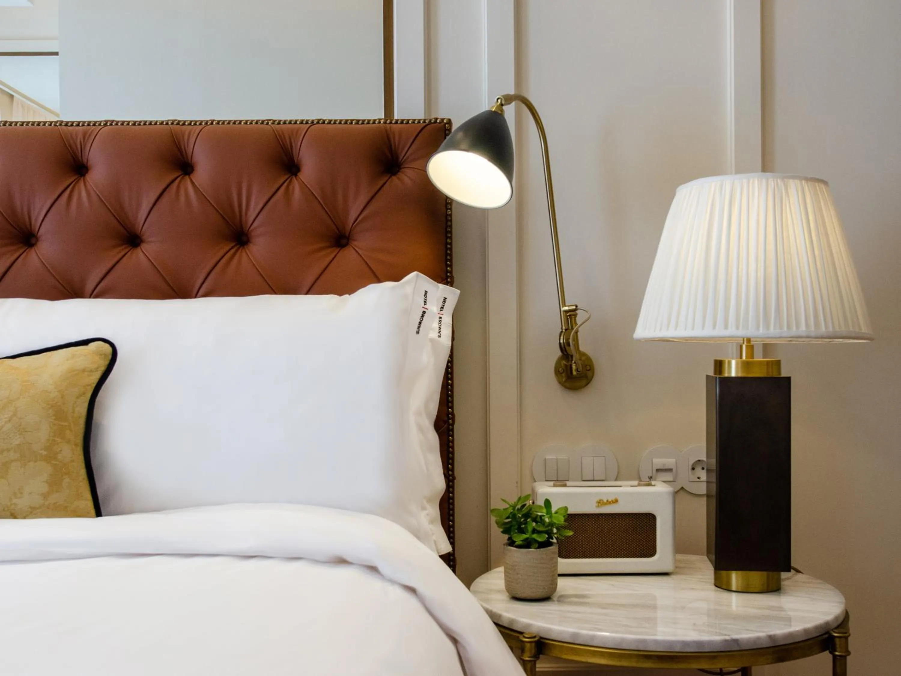 Bed in Browns Avenue Hotel