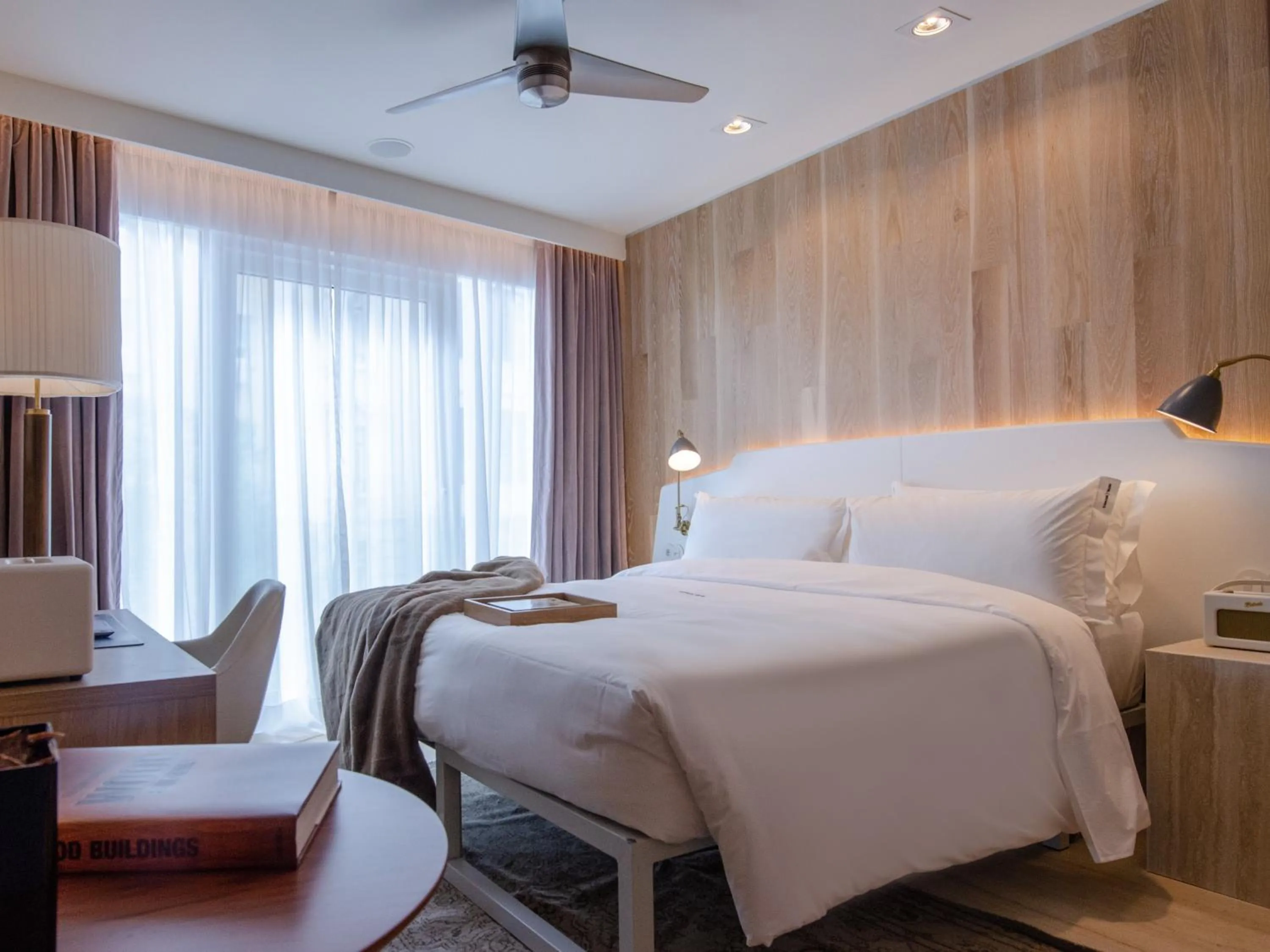 Bed in Browns Avenue Hotel