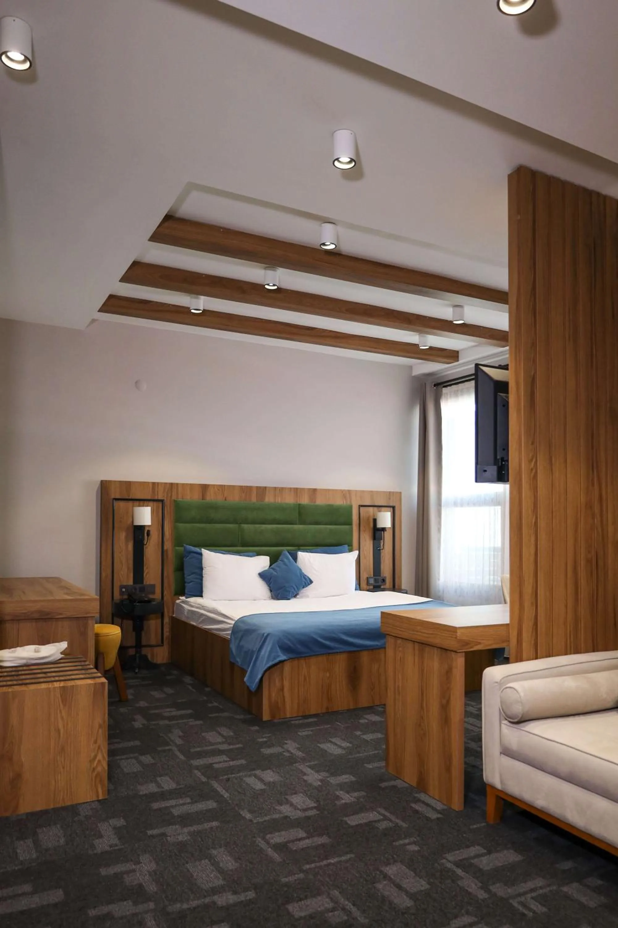 Photo of the whole room, Bed in ERTA SOYAK THERMAL OTEL