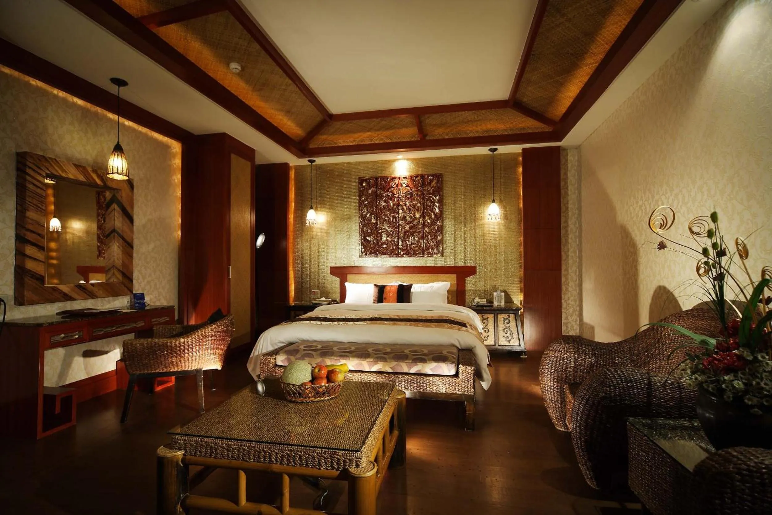 Bed in Seasons Boutique Motel