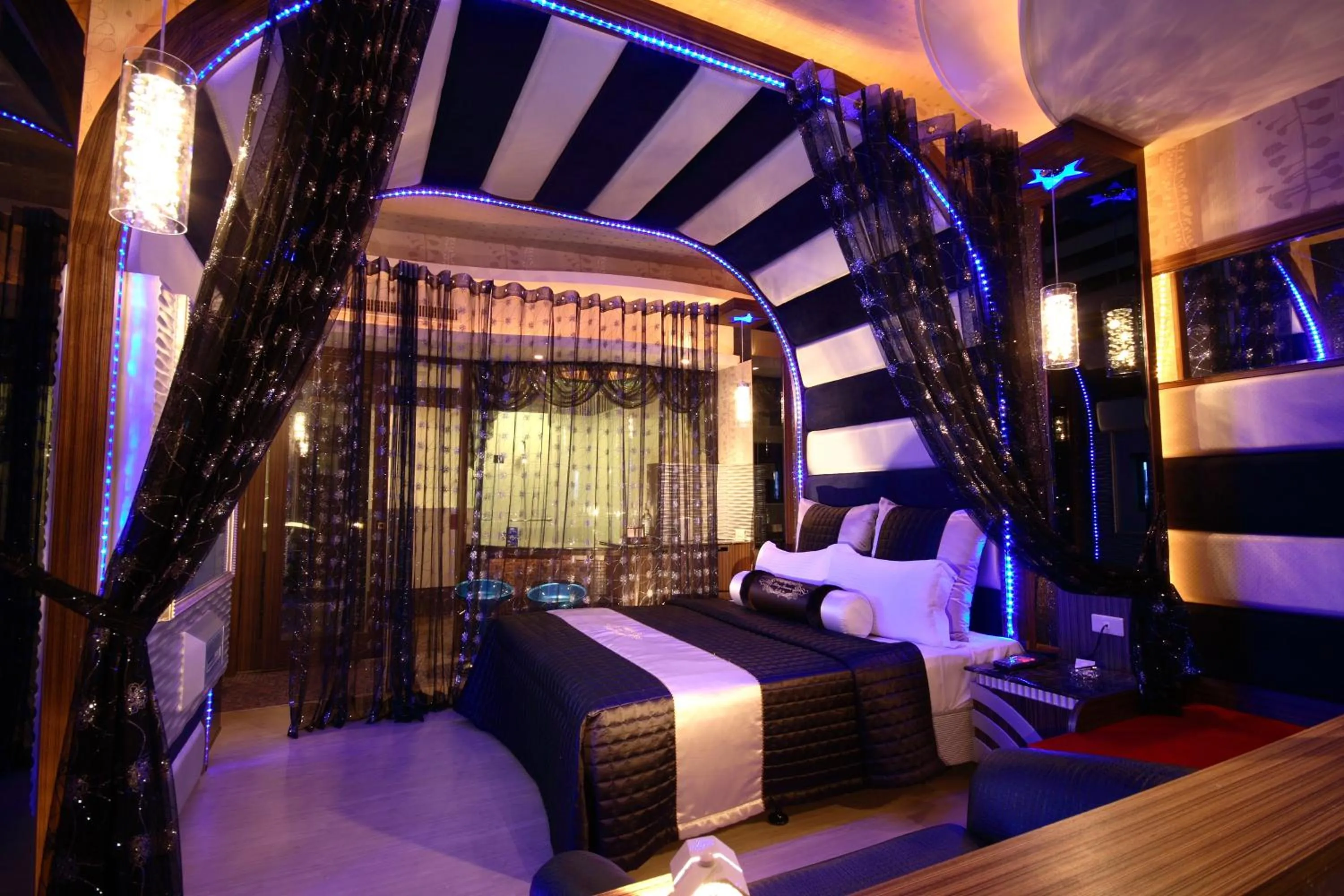 Photo of the whole room, Bed in Shiny Seasons Motel