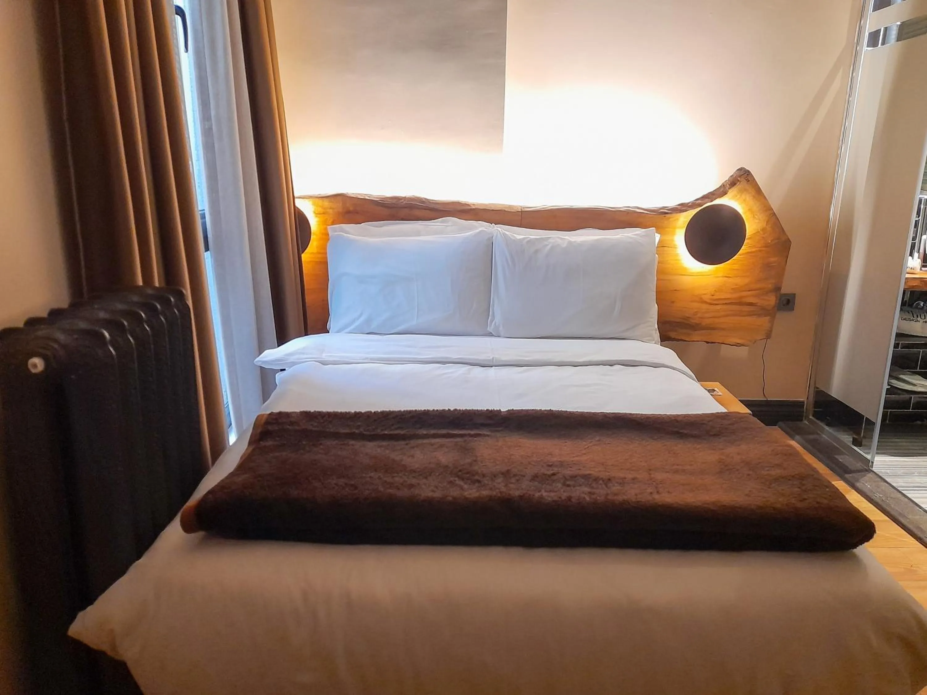 Bed in Taksimbul Design Hotel