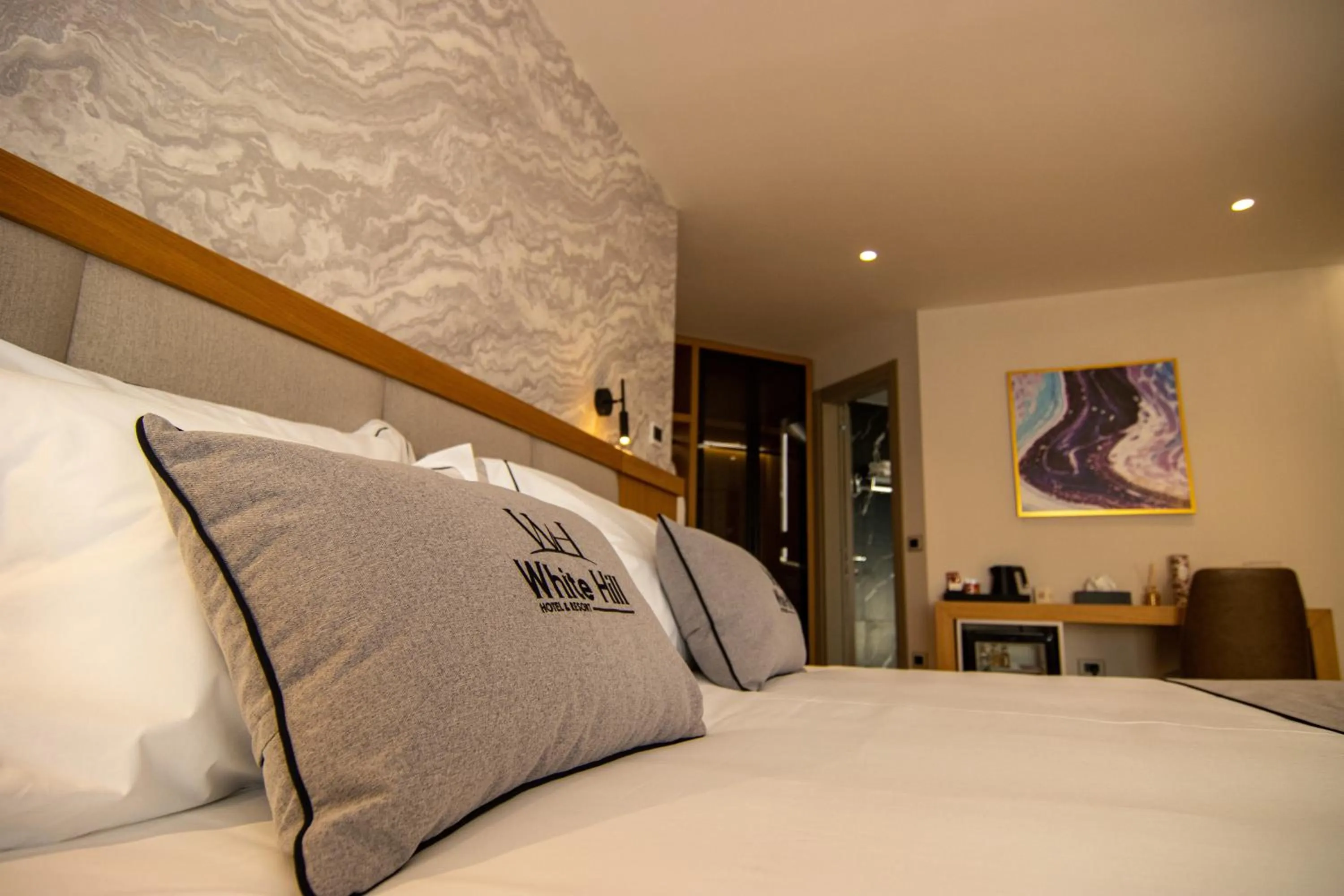 Bed in White Hill Hotel, SPA & Conferences