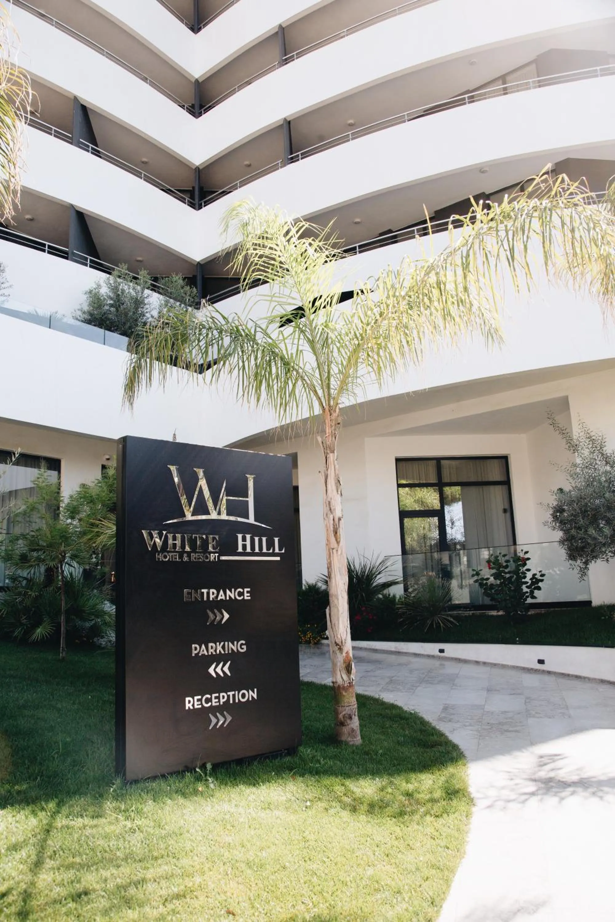 Facade/entrance in White Hill Hotel, SPA & Conferences