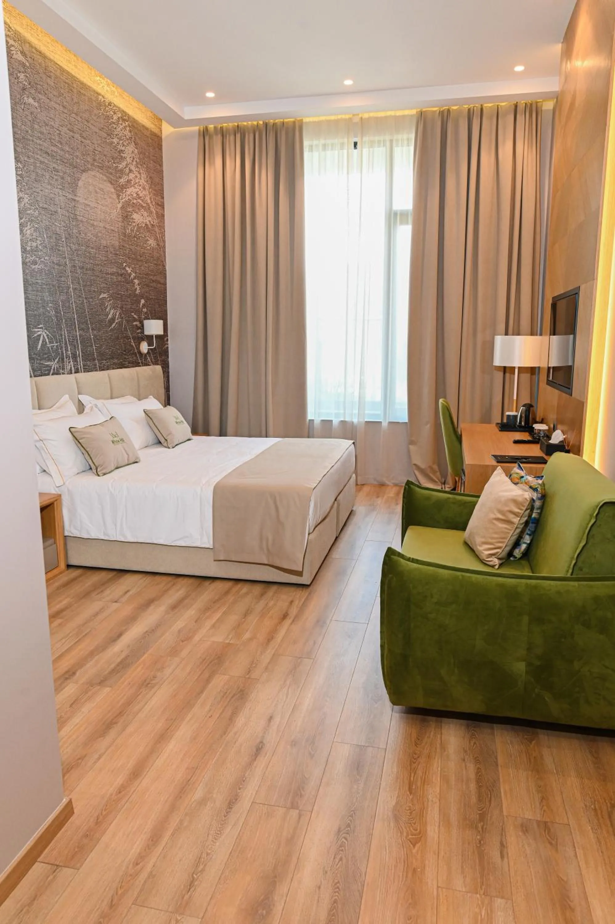 Photo of the whole room, Bed in White Hill Hotel, SPA & Conferences