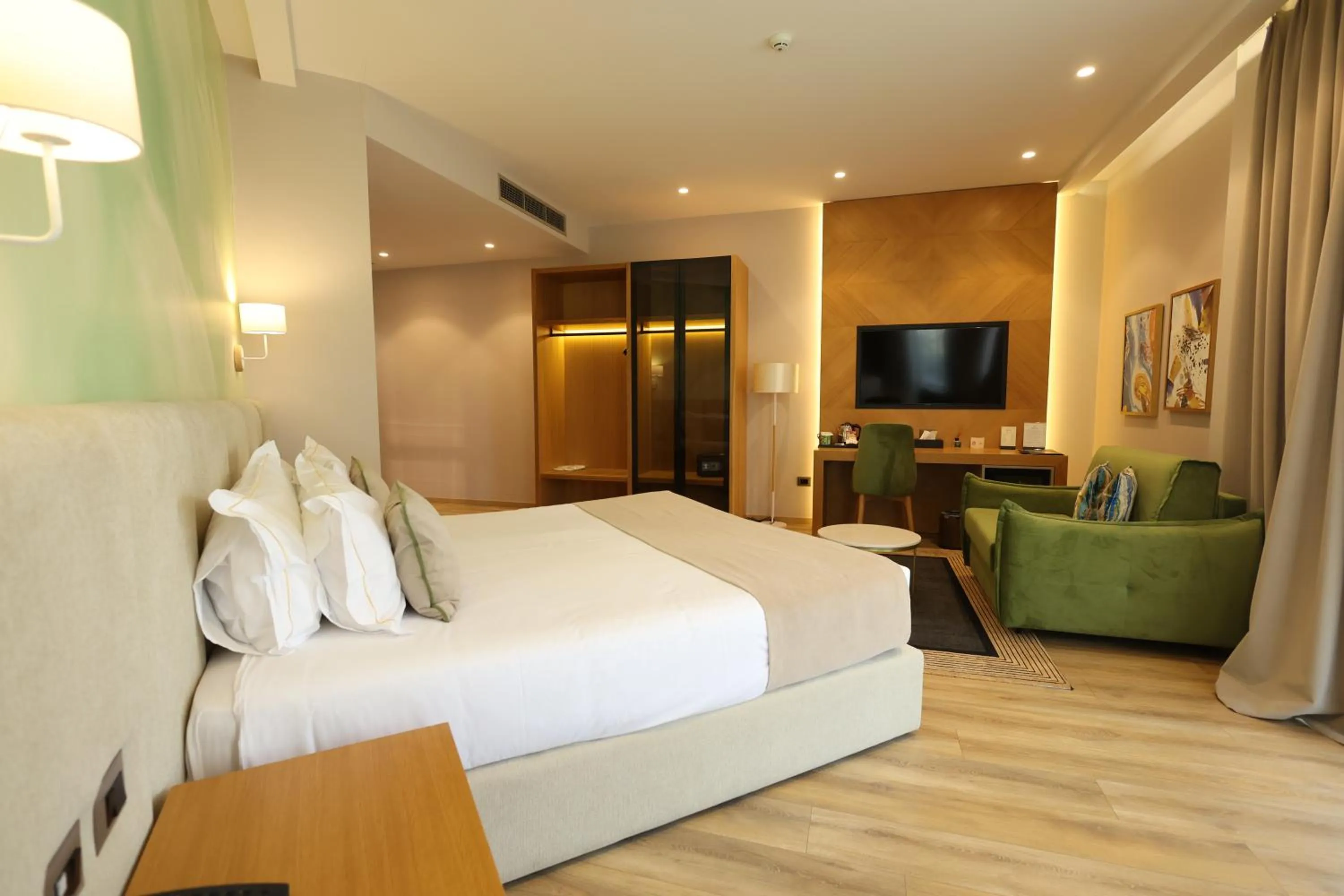 Bedroom, Bed in White Hill Hotel, SPA & Conferences