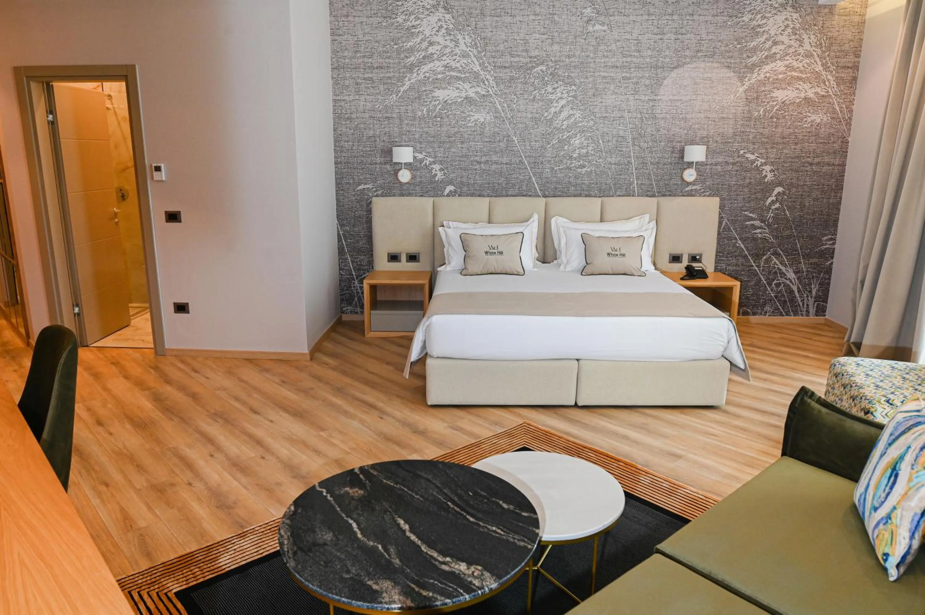 Photo of the whole room, Bed in White Hill Hotel, SPA & Conferences