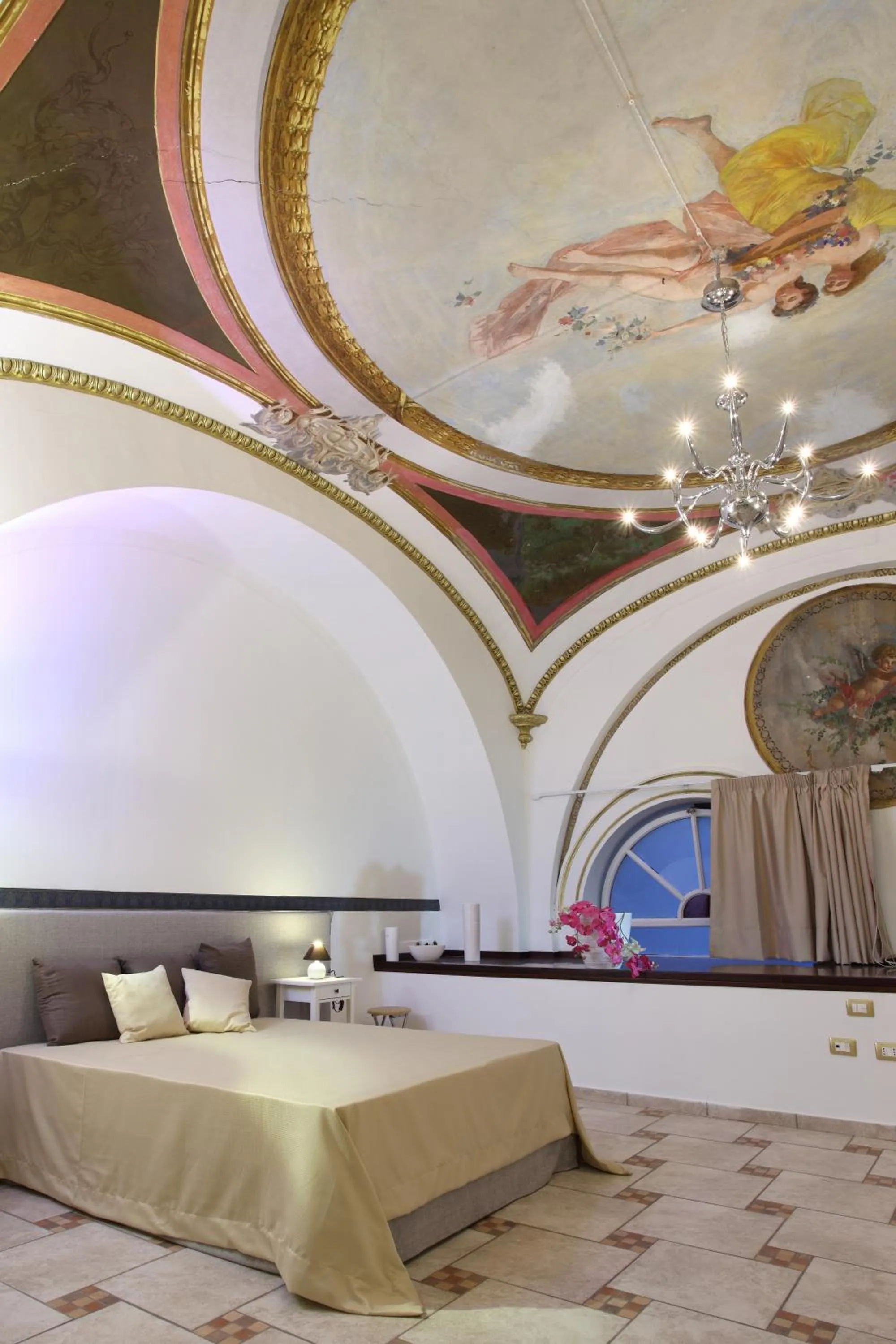 Photo of the whole room in Napoli Sea