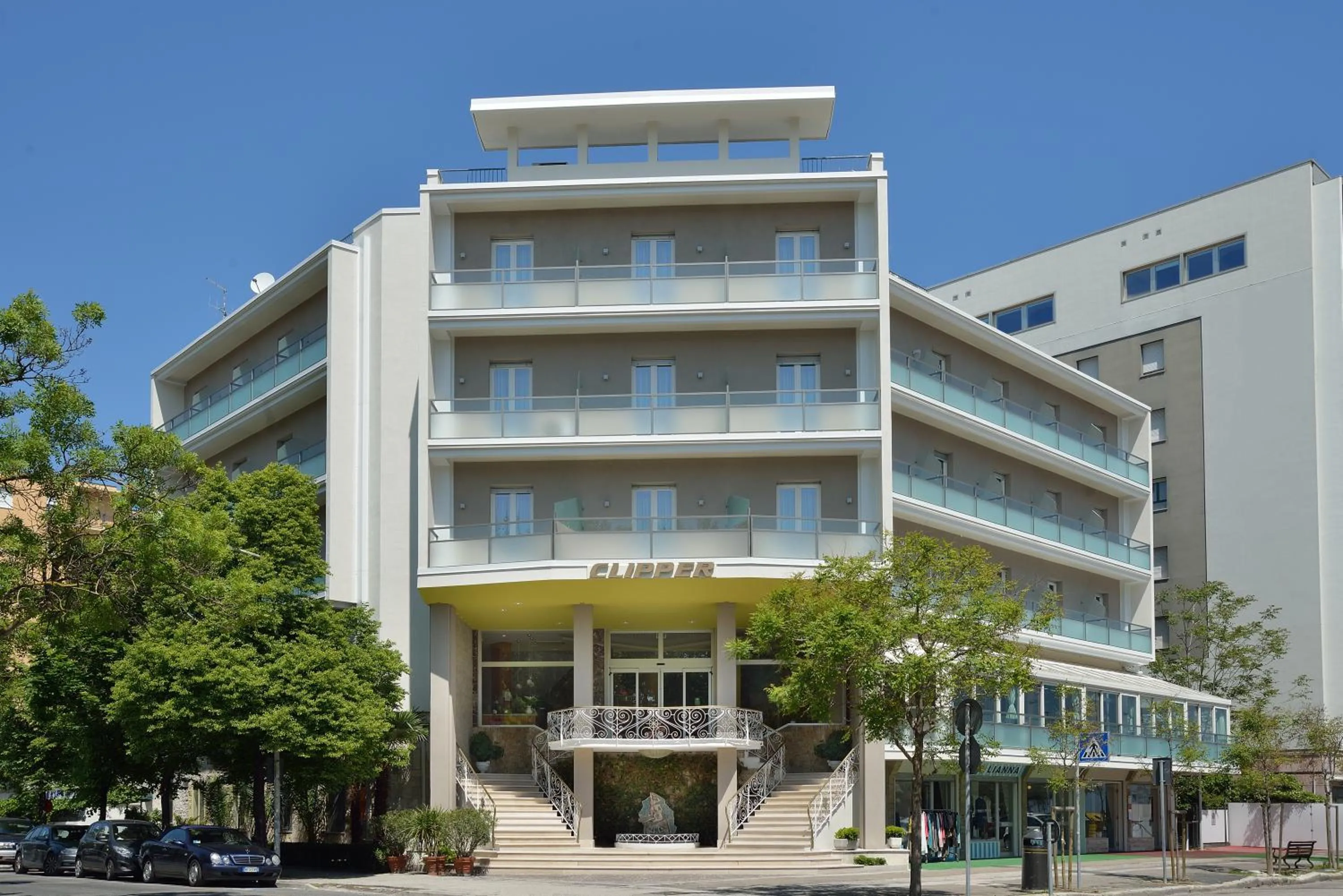 Facade/entrance in Clipper