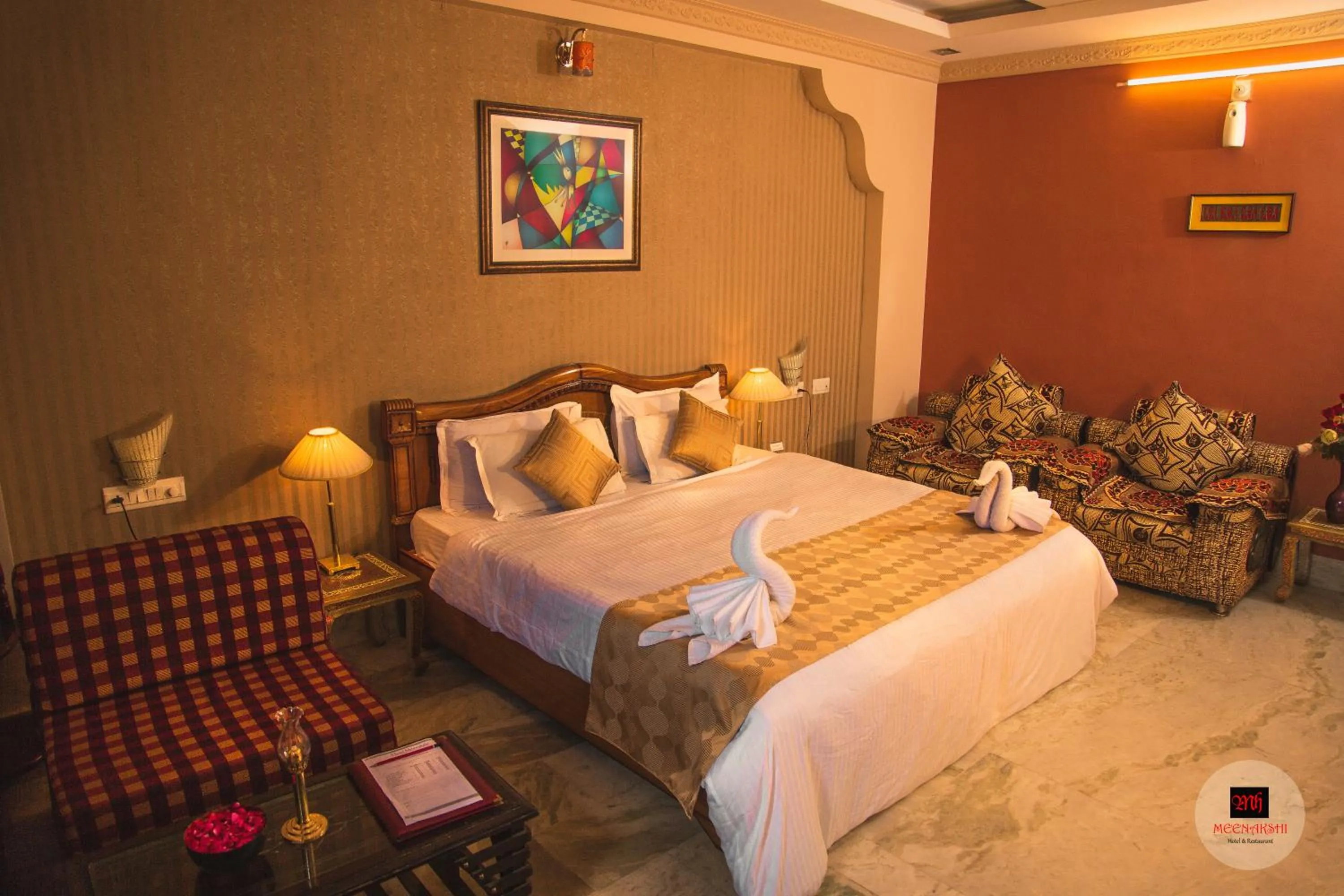 Bedroom, Bed in Hotel Meenakshi Udaipur - Family Preffered Hotel