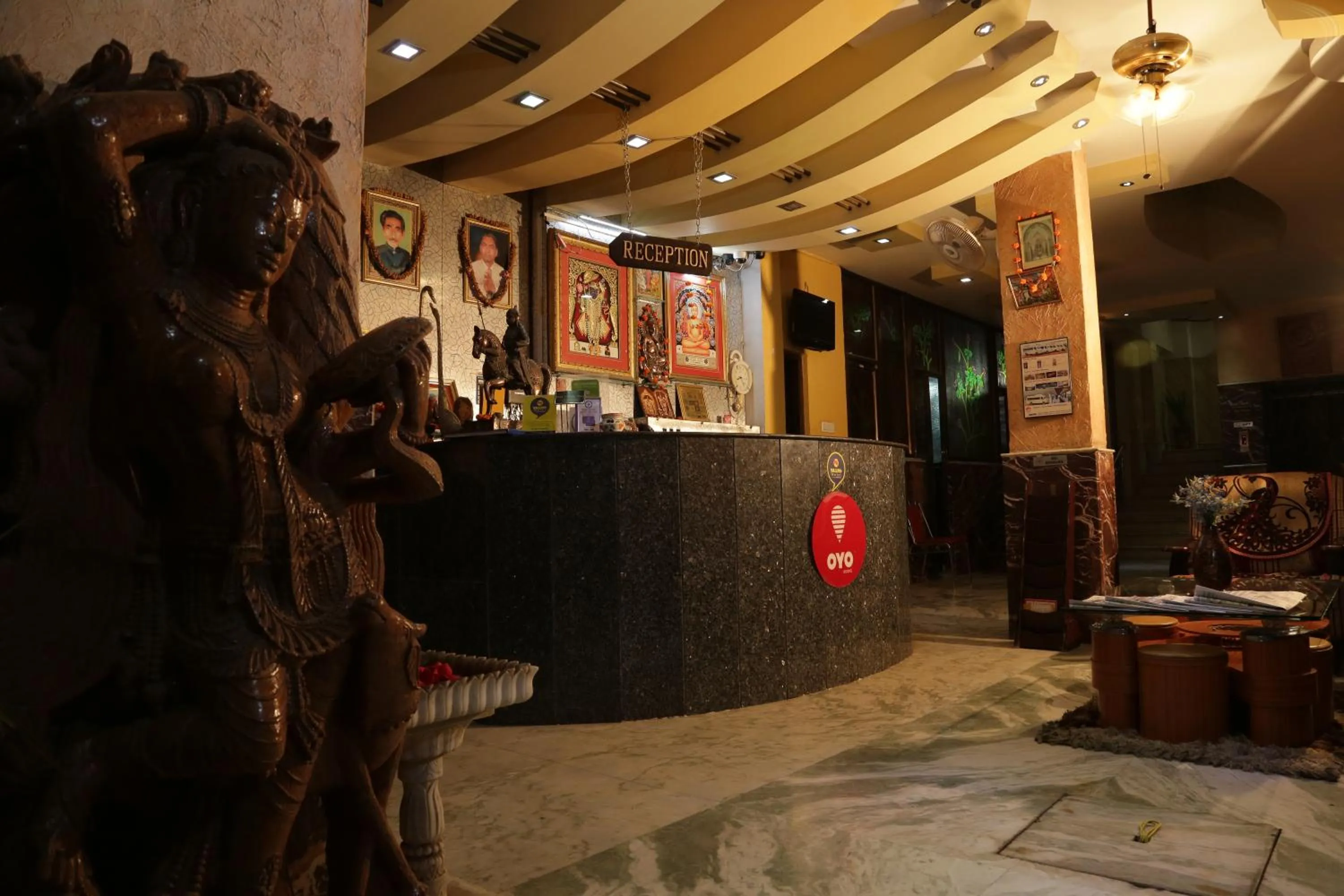 Lobby or reception in Hotel Meenakshi Udaipur - Family Preffered Hotel