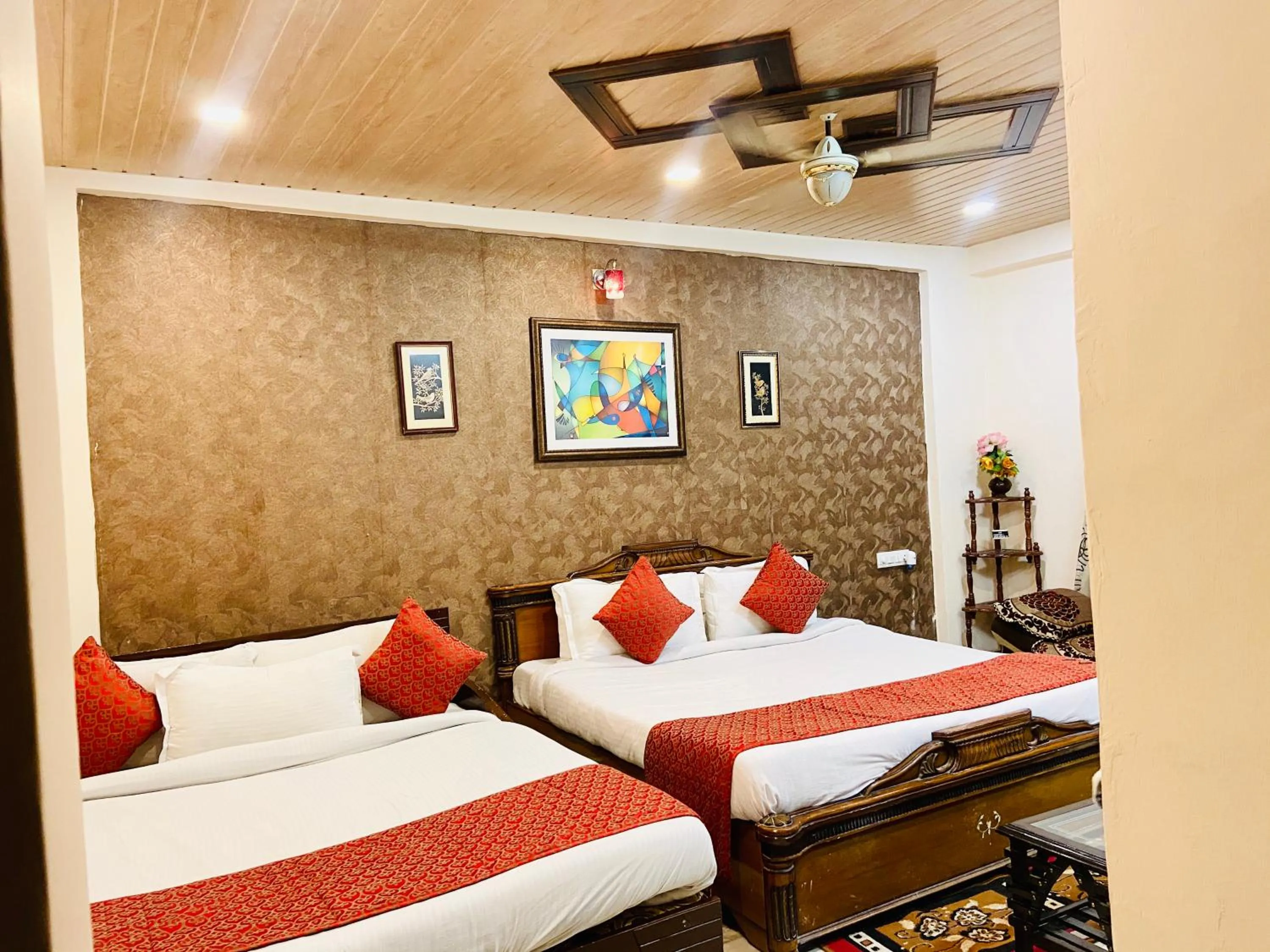 Bedroom, Bed in Hotel Meenakshi Udaipur - Family Preffered Hotel