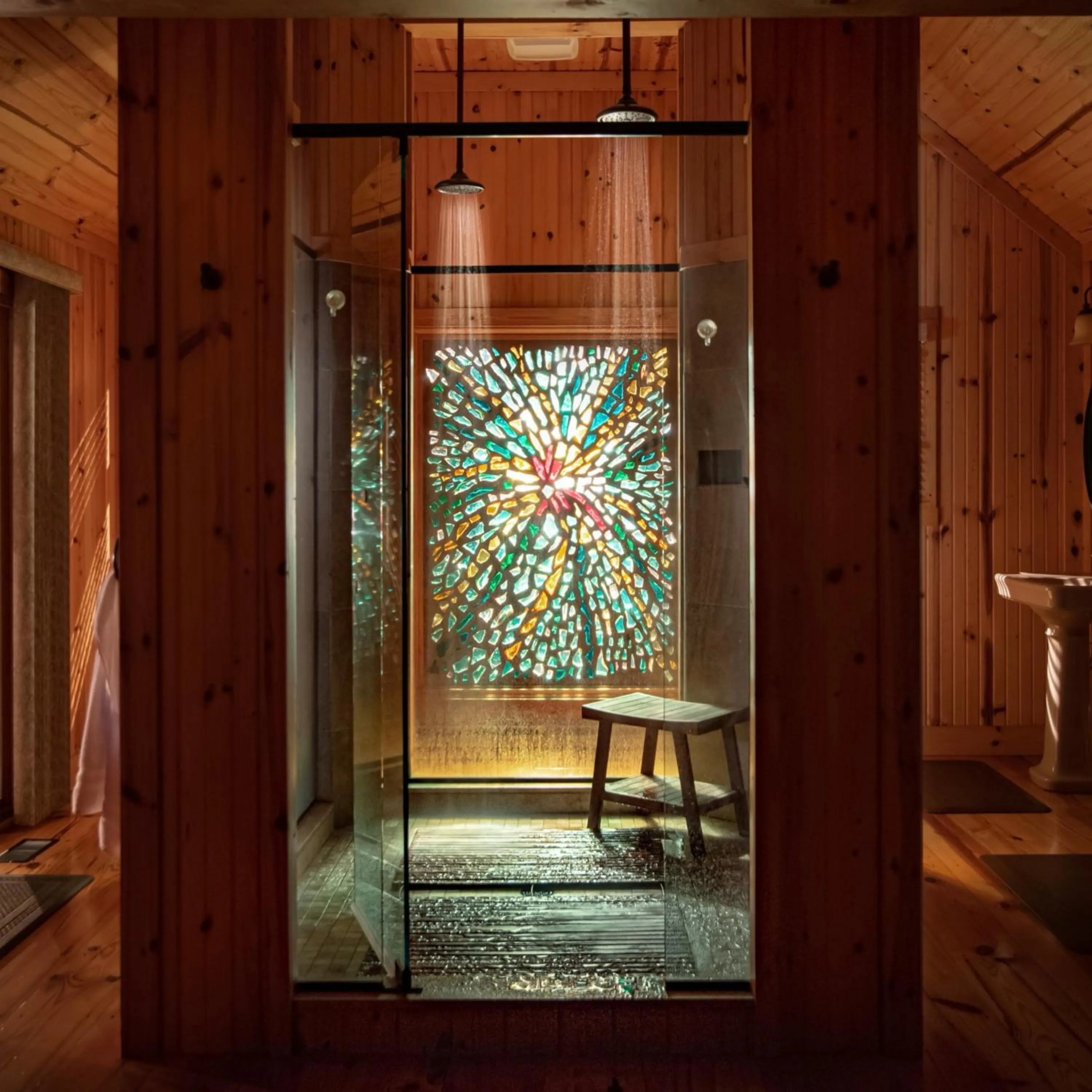 Shower in Cherry Ridge Retreat Luxury Cabins