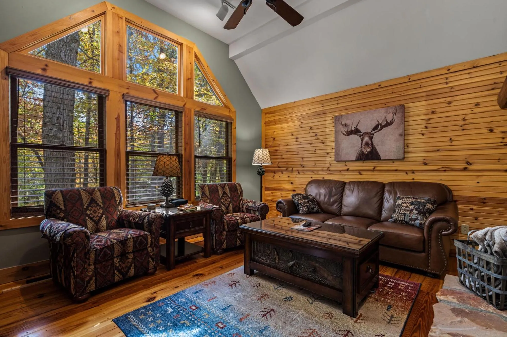 Living room in Cherry Ridge Retreat Luxury Cabins