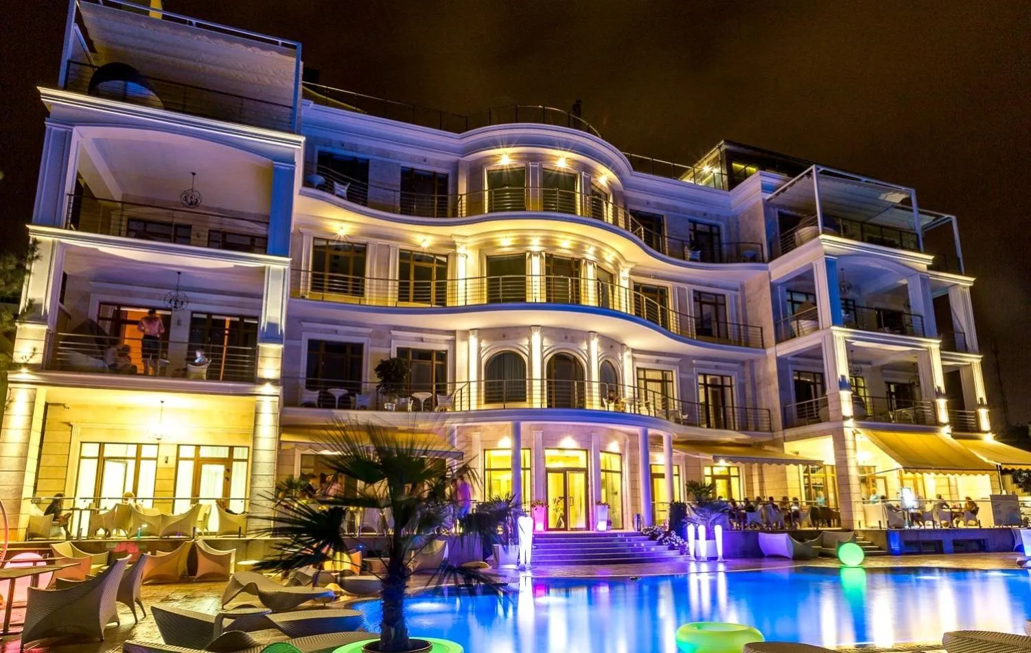 Property building in Hotel Panorama De Luxe