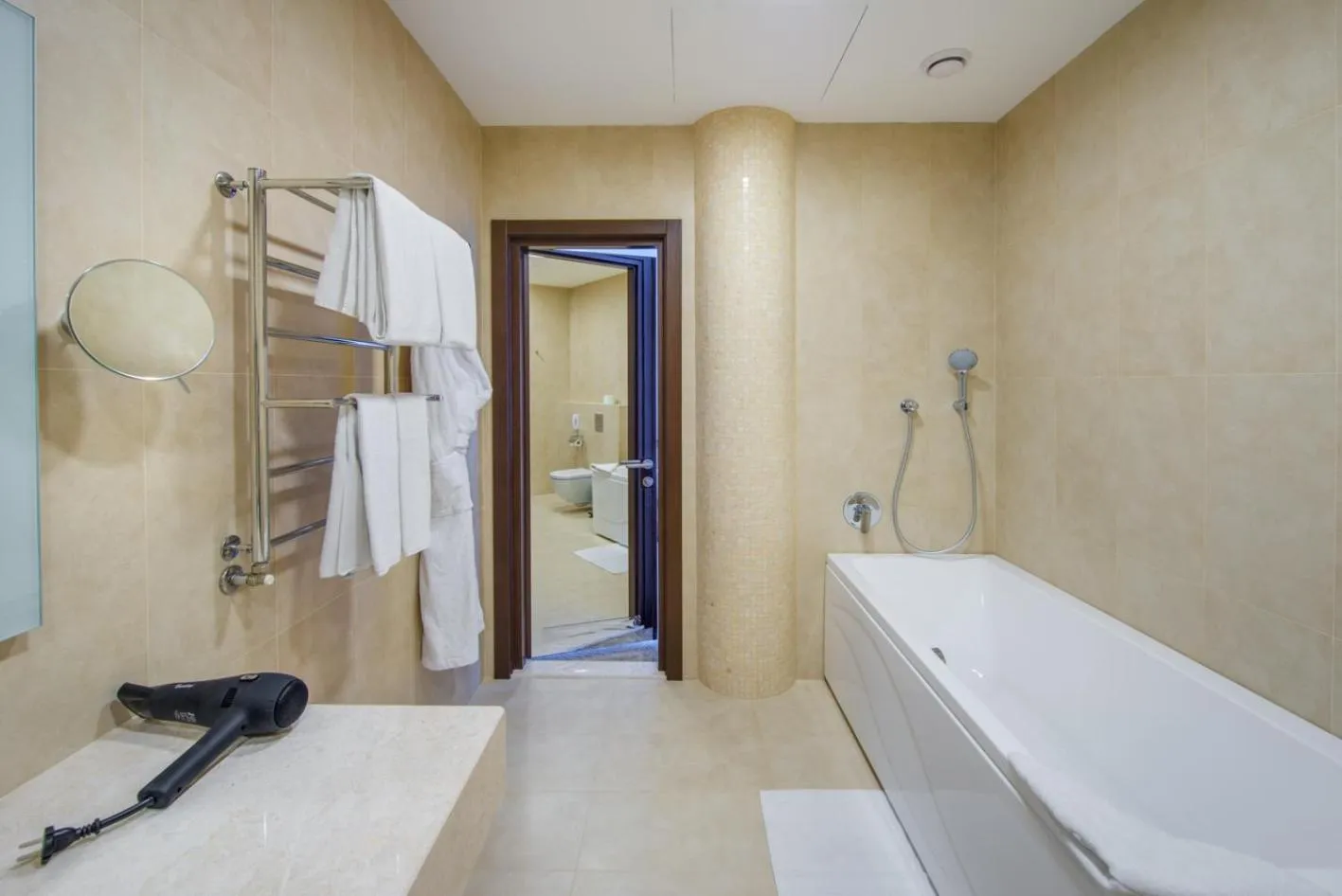 Shower in Hotel Panorama De Luxe