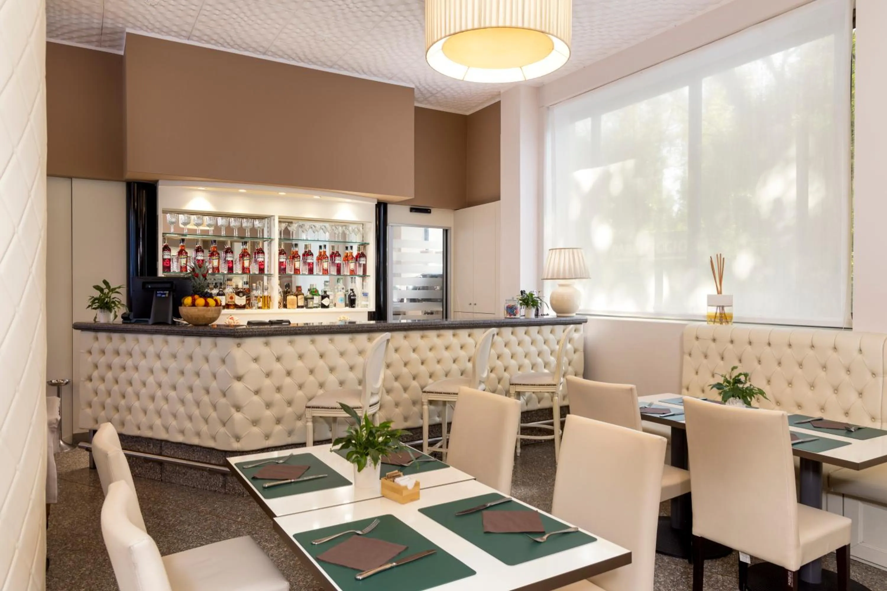Lounge or bar in Best Western Air Hotel Linate